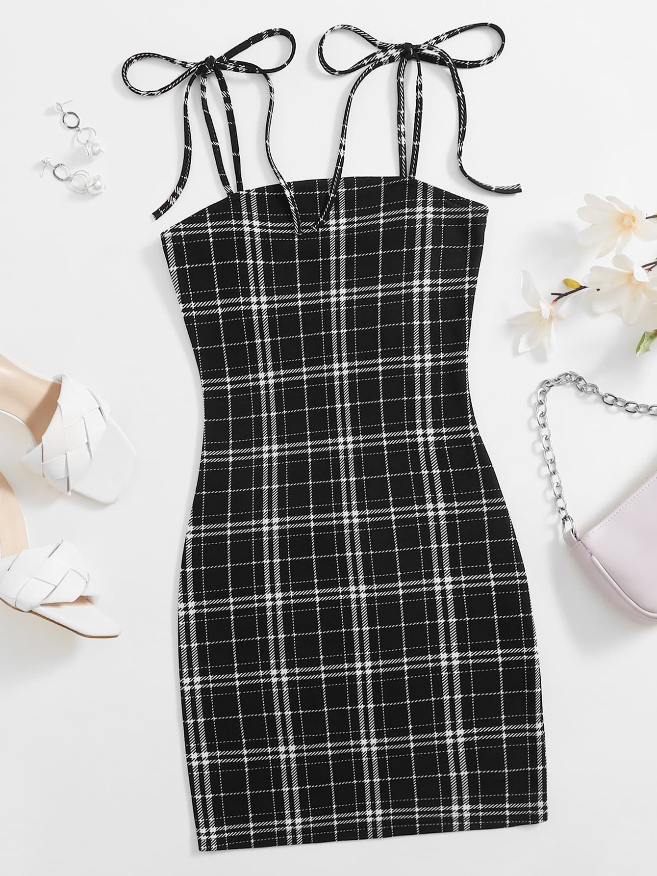 SHEIN EZwear Knot Shoulder Plaid Dress,Summer Dresses
Spring Clothes