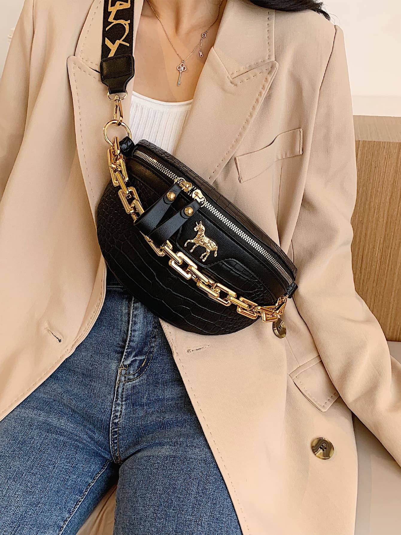New Fashion Casual Women's Waist Bag With Chain, Retro Versatile Crocodile Embossed Chest Bag, Christmas Gift, Christmas Red
