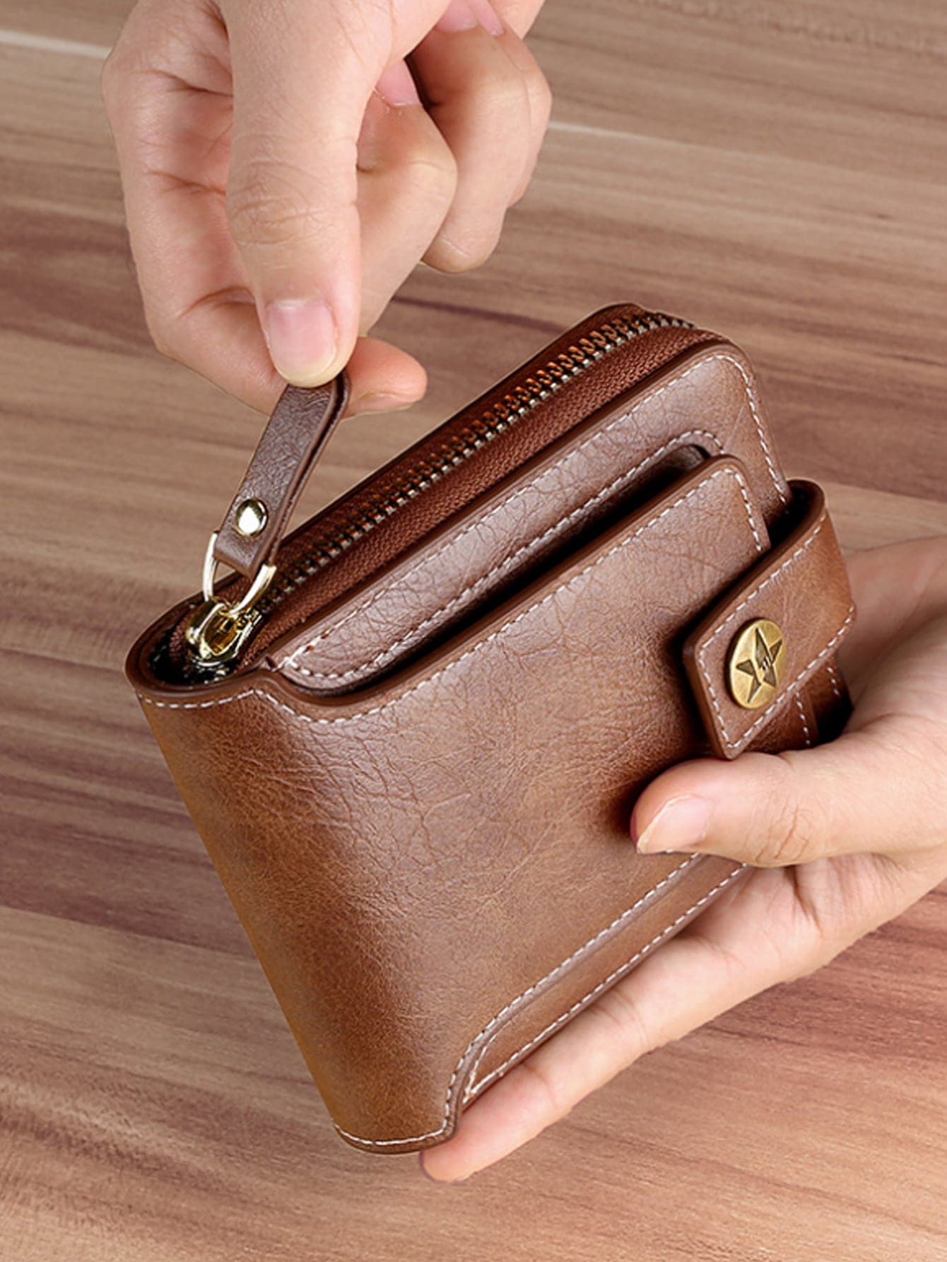 Men Button Decor Zipper Around Credit Card Small Bi-Fold Small Pouch Men Women Wallet Dad Gifts Thin Lightweight Portable ID Card Cash Minimalist Fashion Modern Business Anniversary On Valentine Day For Birthday Gift Male Men Women Wallet Men Women Wallet Ladies Wallet Teacher Gift For Boyfriend Husband Gifts Uncle Gifts For Brothers Man Gift Ideals Gift Bag Present Business Casual School Supplies Teacher Gifts Back To School For Men Wallet Purse Wallet Small Wallet Men Wallet Leather