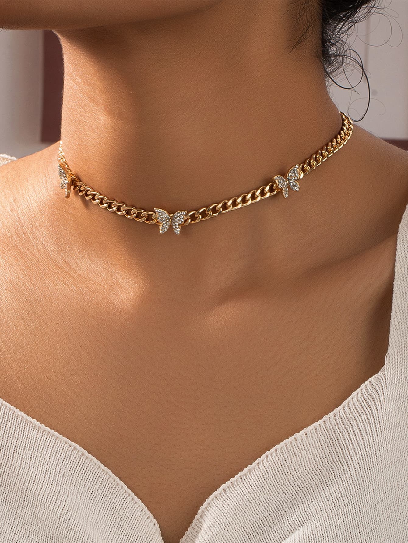 Rhinestone Butterfly Decor Chain Necklace