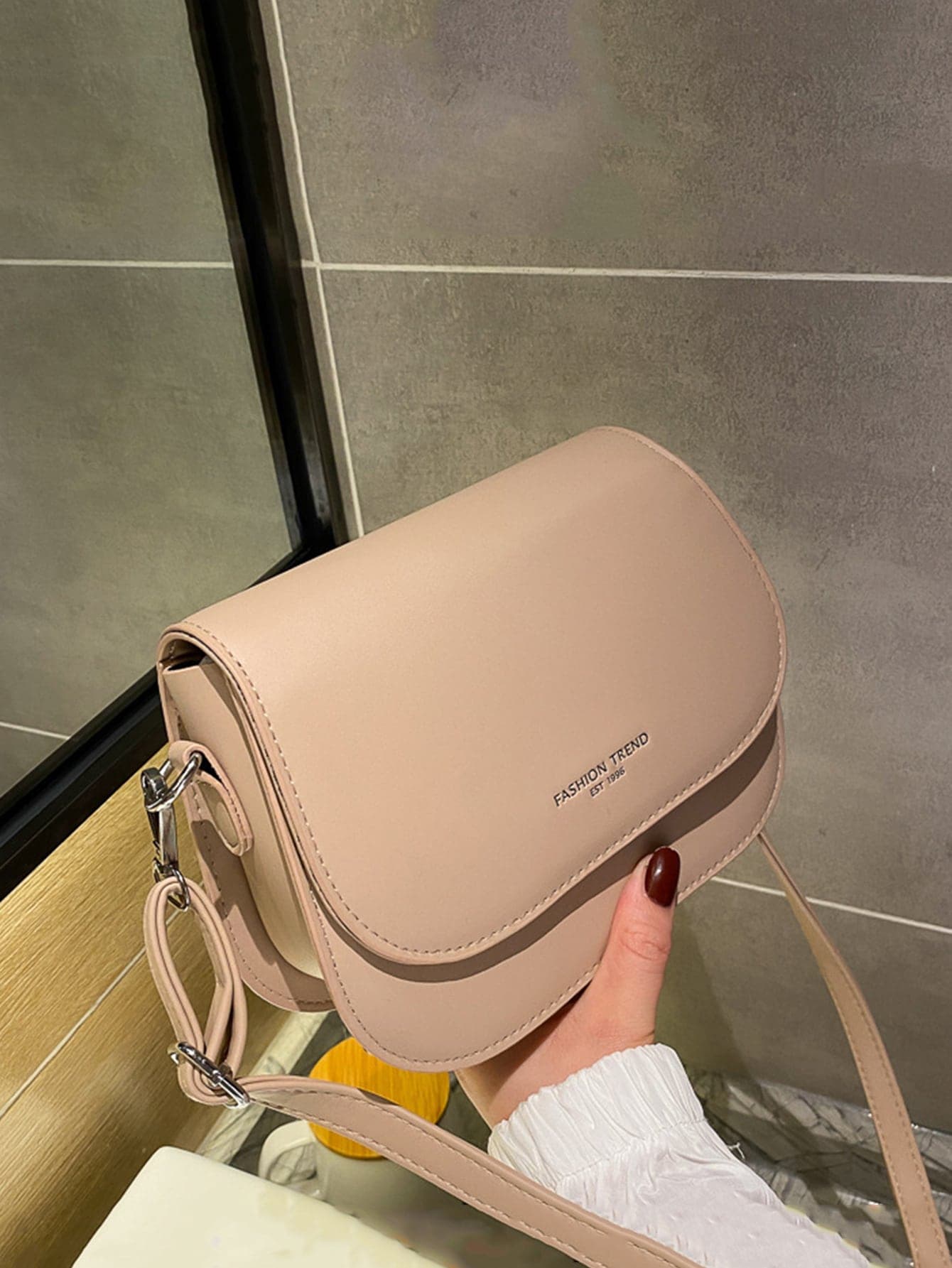 Yogodlns Stylish PU Leather Crossbody Bag Solid Color Flap Shoulder Bag Perfect Sling Bag for Daily Use Waterproof,Lightweight,Business Casual Mini Letter Graphic Flap Saddle Bag For Teen Girls Women College Students,Rookies & White-collar Workers Perfect for Office,College,Work ,Business,Commute