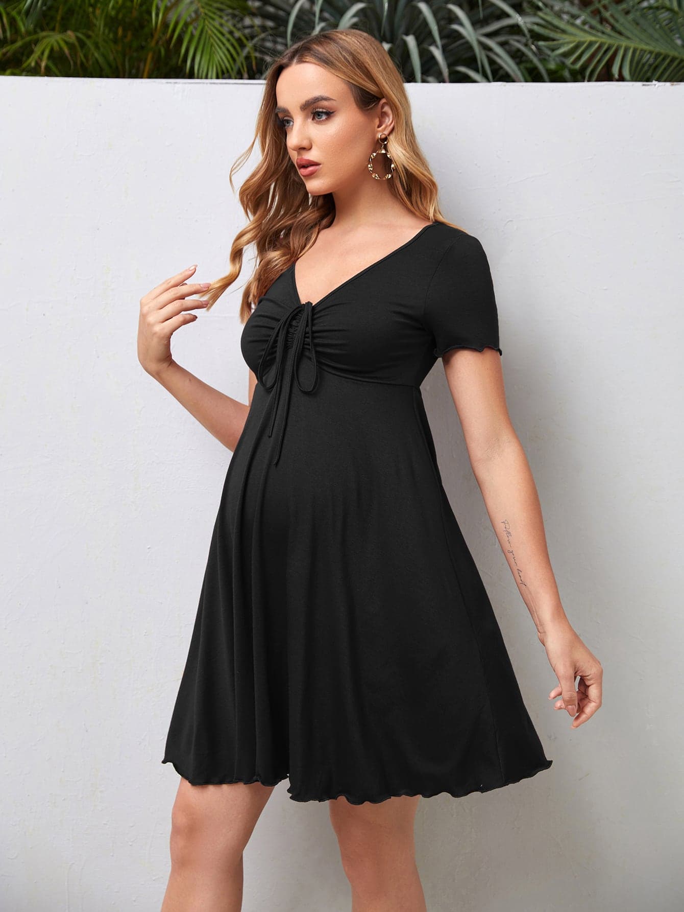 SHEIN Maternity Drawstring Front Lettuce Trim Dress