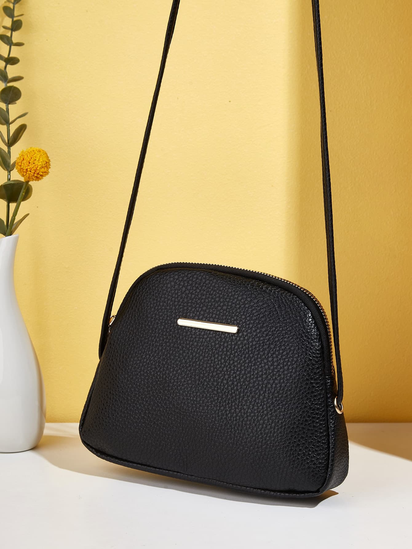 Fashionable Crossbody Bag
