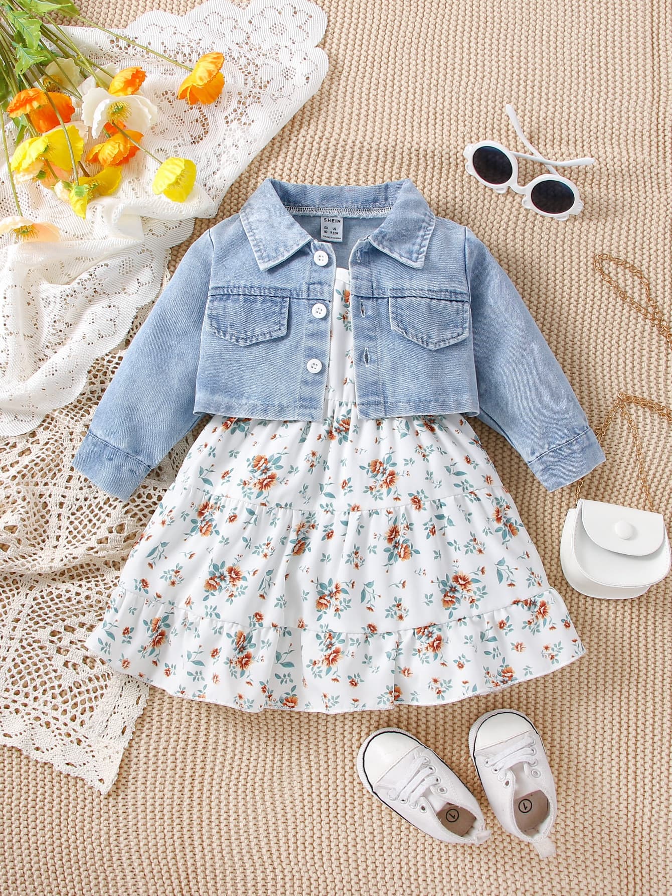 SHEIN Vintaside Kids Baby Girl Flap Pocket Denim Jacket & Floral Print Ruffle Hem Cami Dress