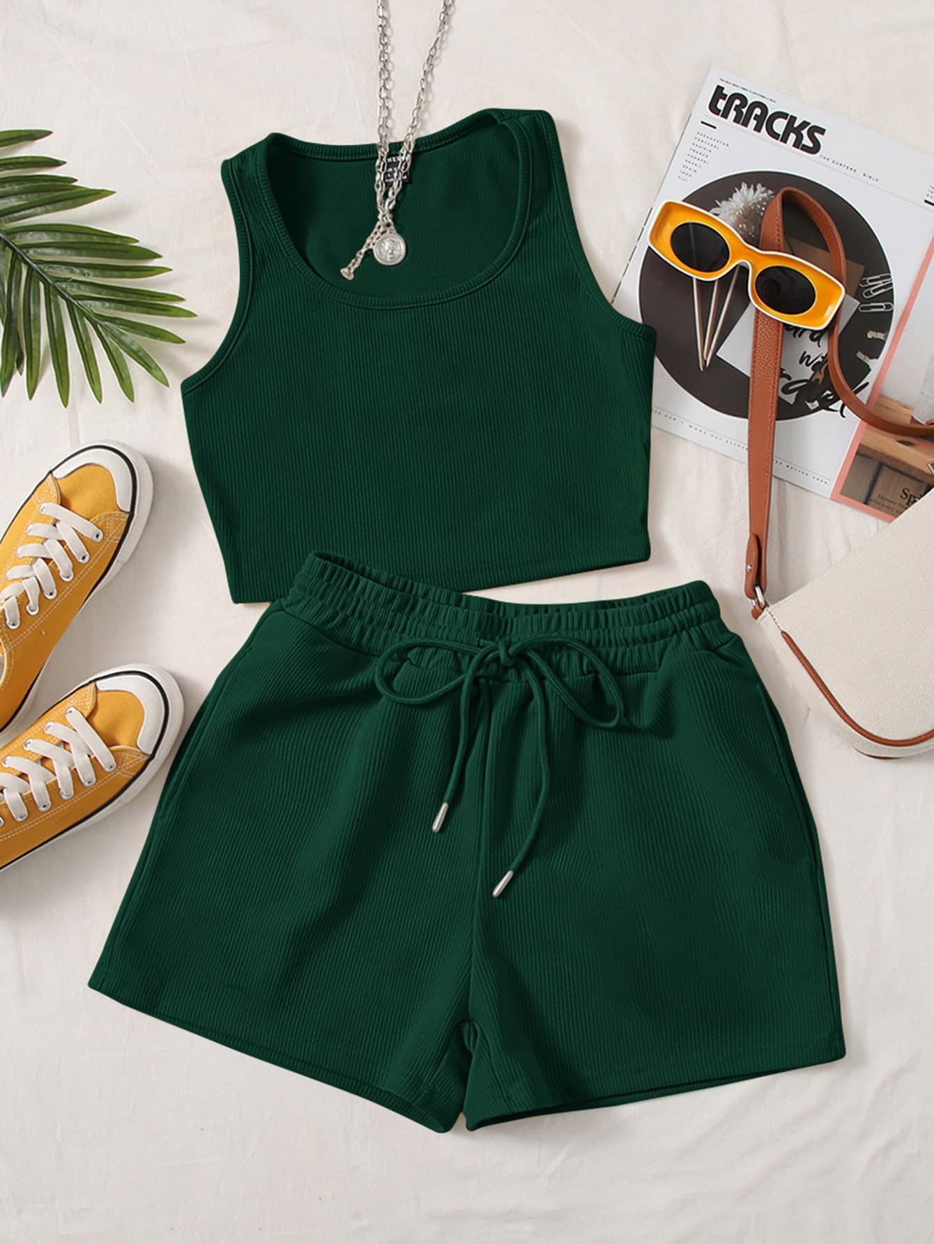 SHEIN EZwear Women Solid Color Knit Tank Top And Elastic Waist Shorts Set