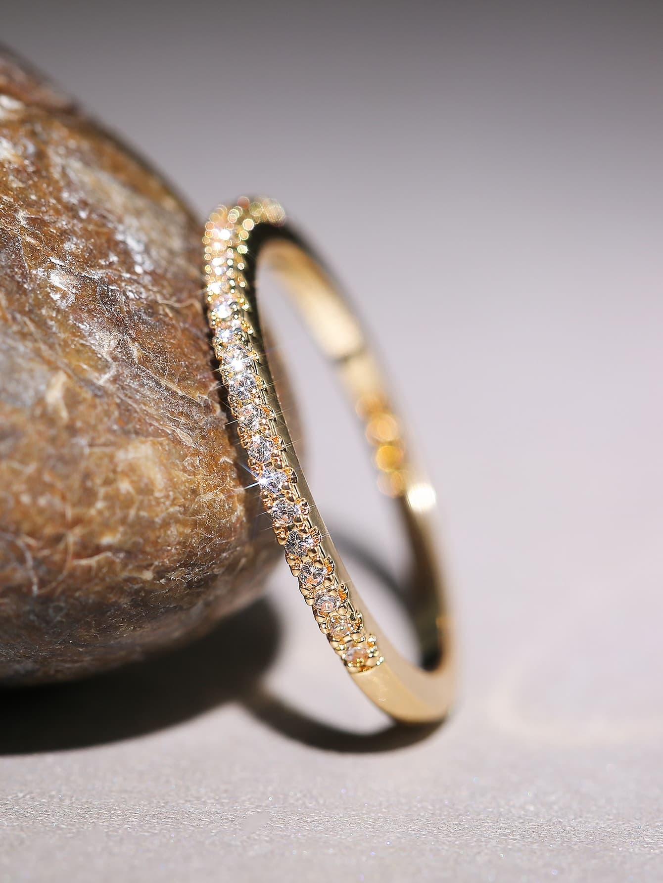 Fashionable & Elegant Cubic Zirconia Decorated Ring