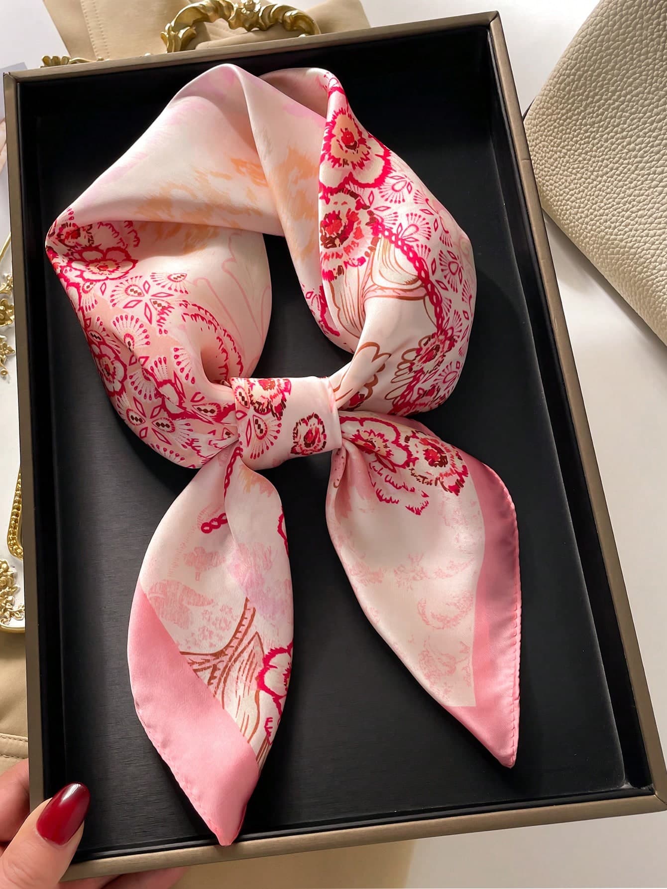 1pc Women's Fashionable And Fresh Pink Printed Polyester Square Scarf Elegant Bandana,Ideal For Dressing Up Your Look
