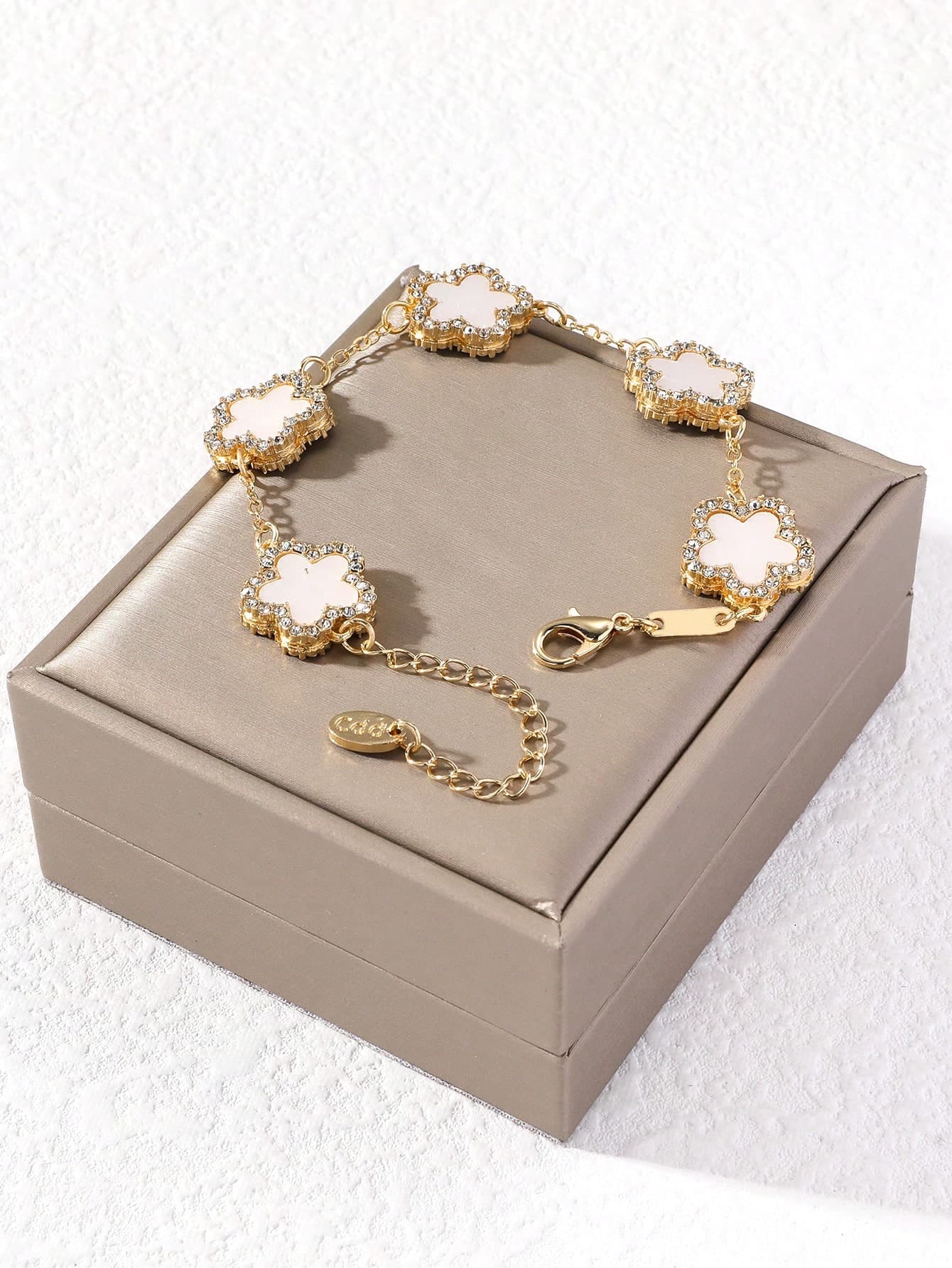 Single Five-Leaf Clover Multicolor Rhinestone Inlaid Fashionable Elegant High-End Women's Bracelet (No Packaging Box)