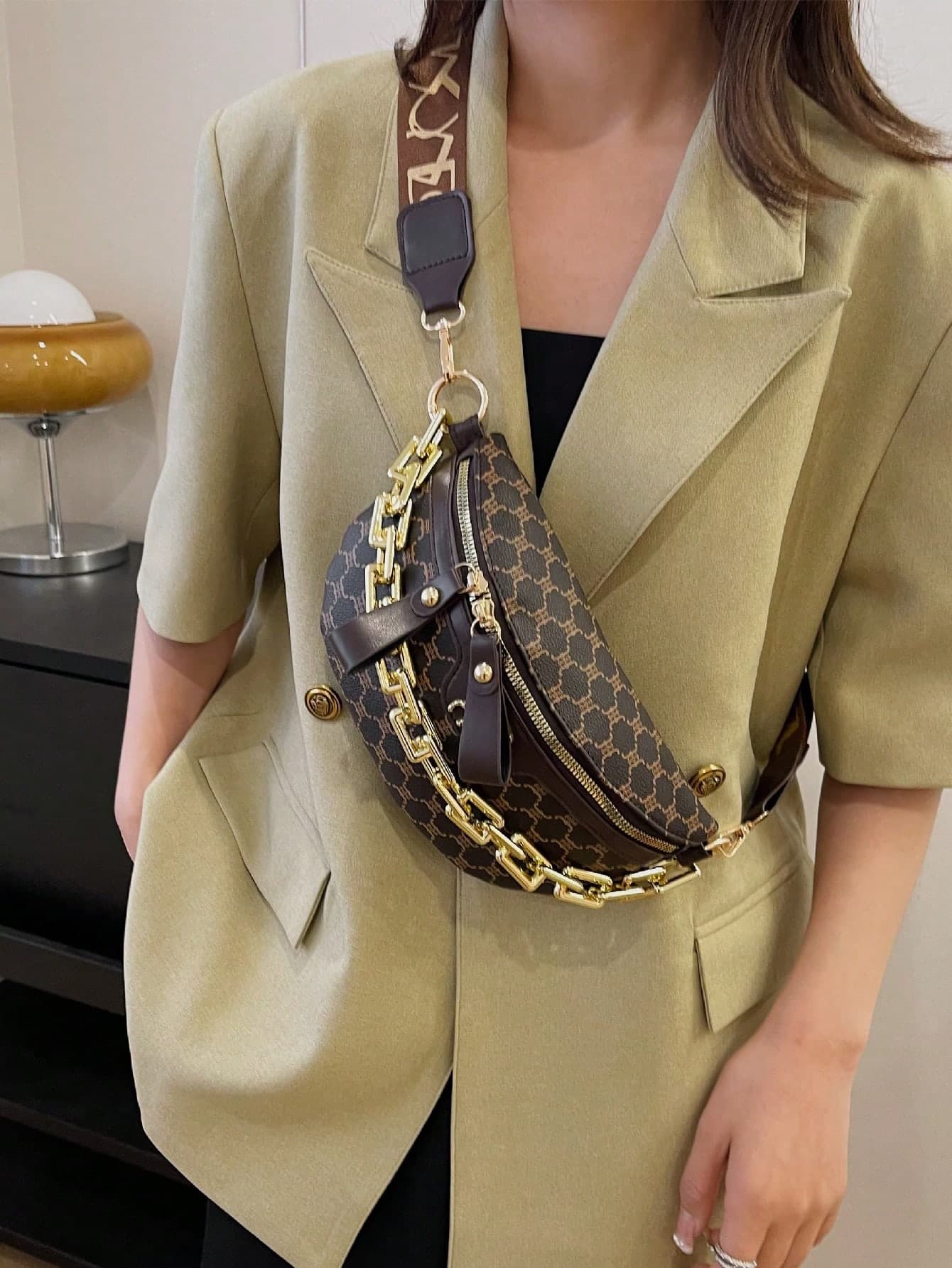 New Fashion Casual Women's Bag Chain Connected Waist Bag Retro Versatile Crocodile Embossed Chest Bag, Christmas Gift, Christmas Red