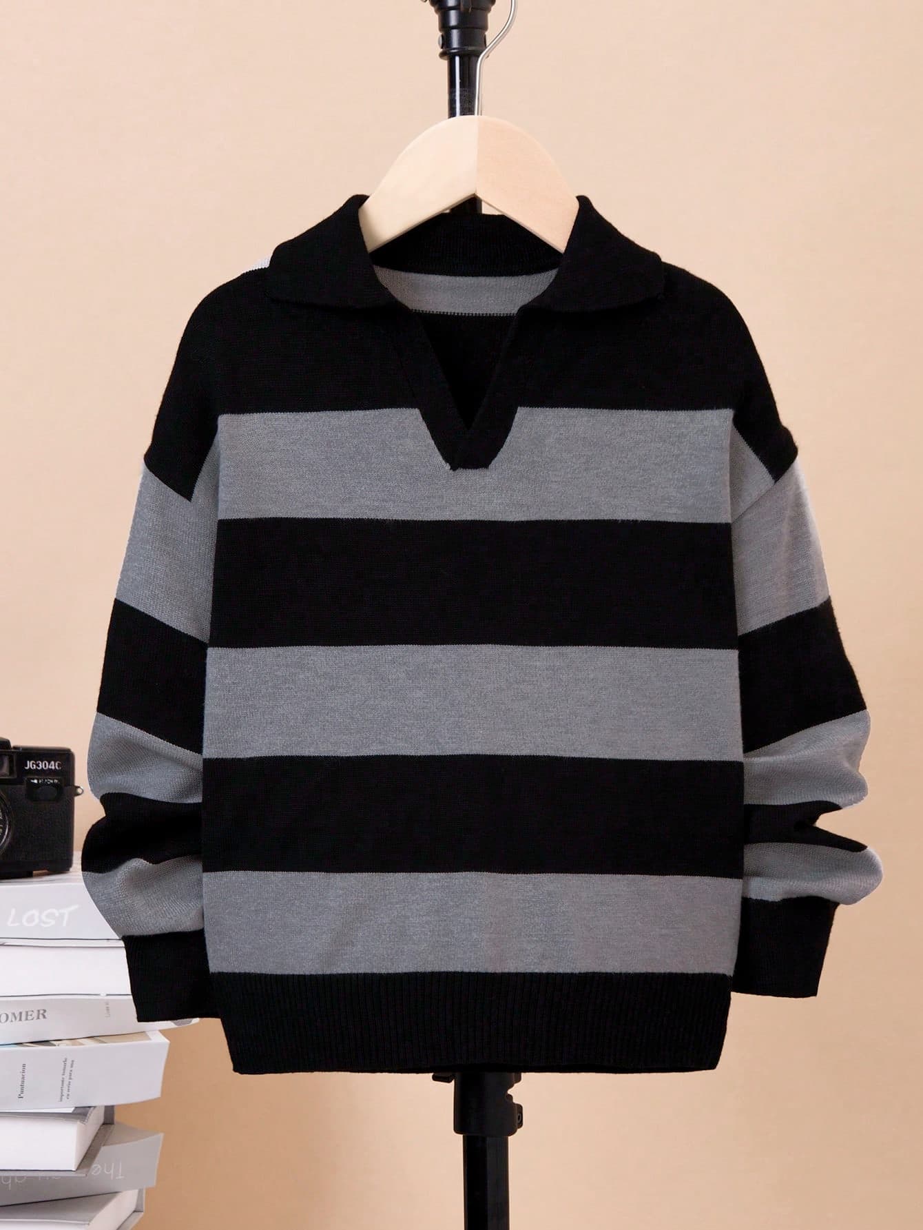 SHEIN Tween Boy Two Tone Drop Shoulder Sweater,In Fall/Winter