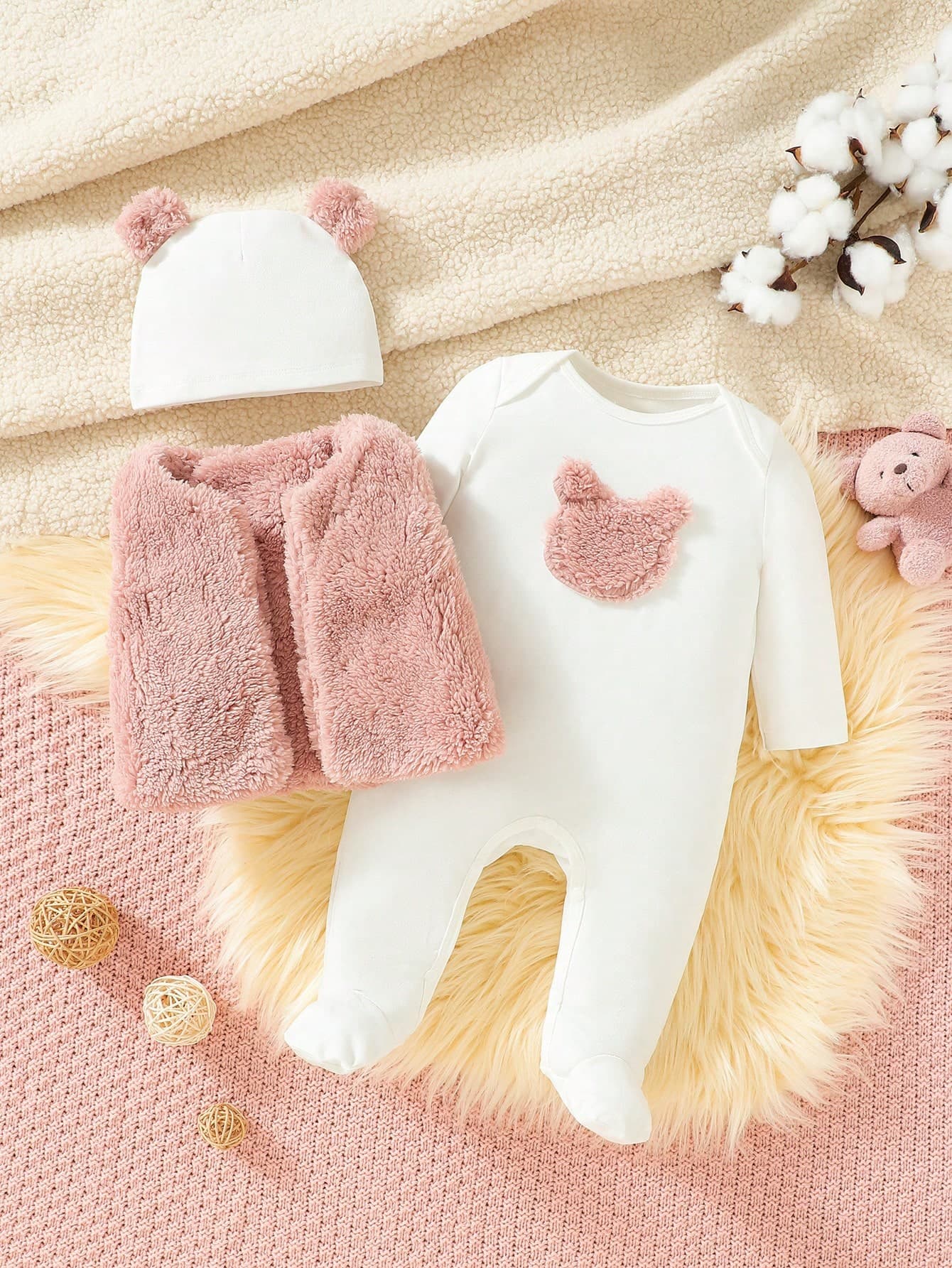 SHEIN Baby Girl 3pcs Fleece Vest Set With Cute Embroidered Bear, Ideal For Home/Outwear