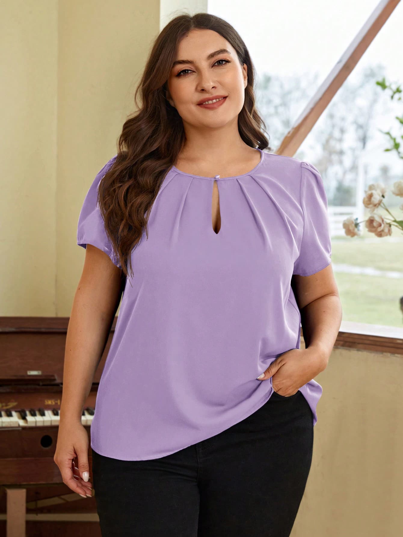 SHEIN Clasi Plus Keyhole Neck Plicated Detail Puff Sleeve Top