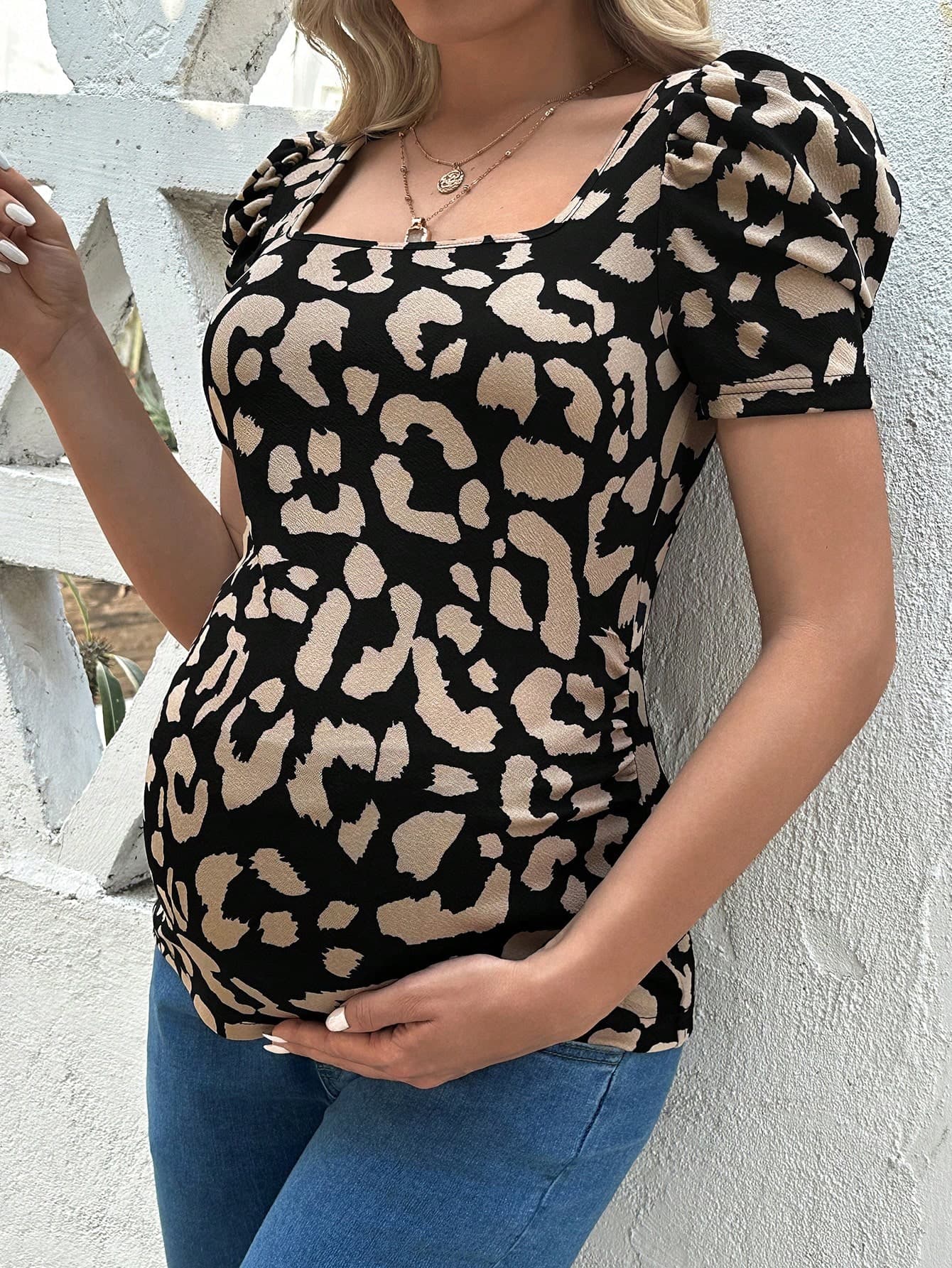 SHEIN Elegant Commuter Leopard Print Square Neck Tight T-Shirt For Pregnant Women For Maternity