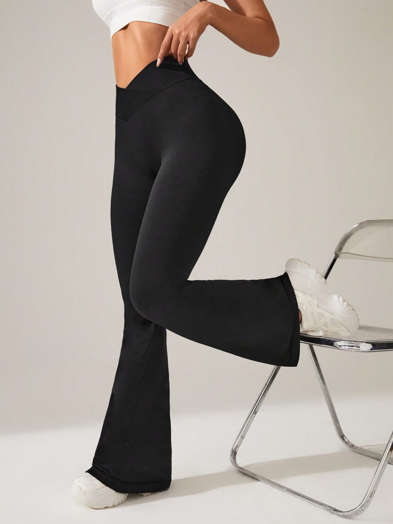 Activina Women's Solid Color Sporty Flare Pants