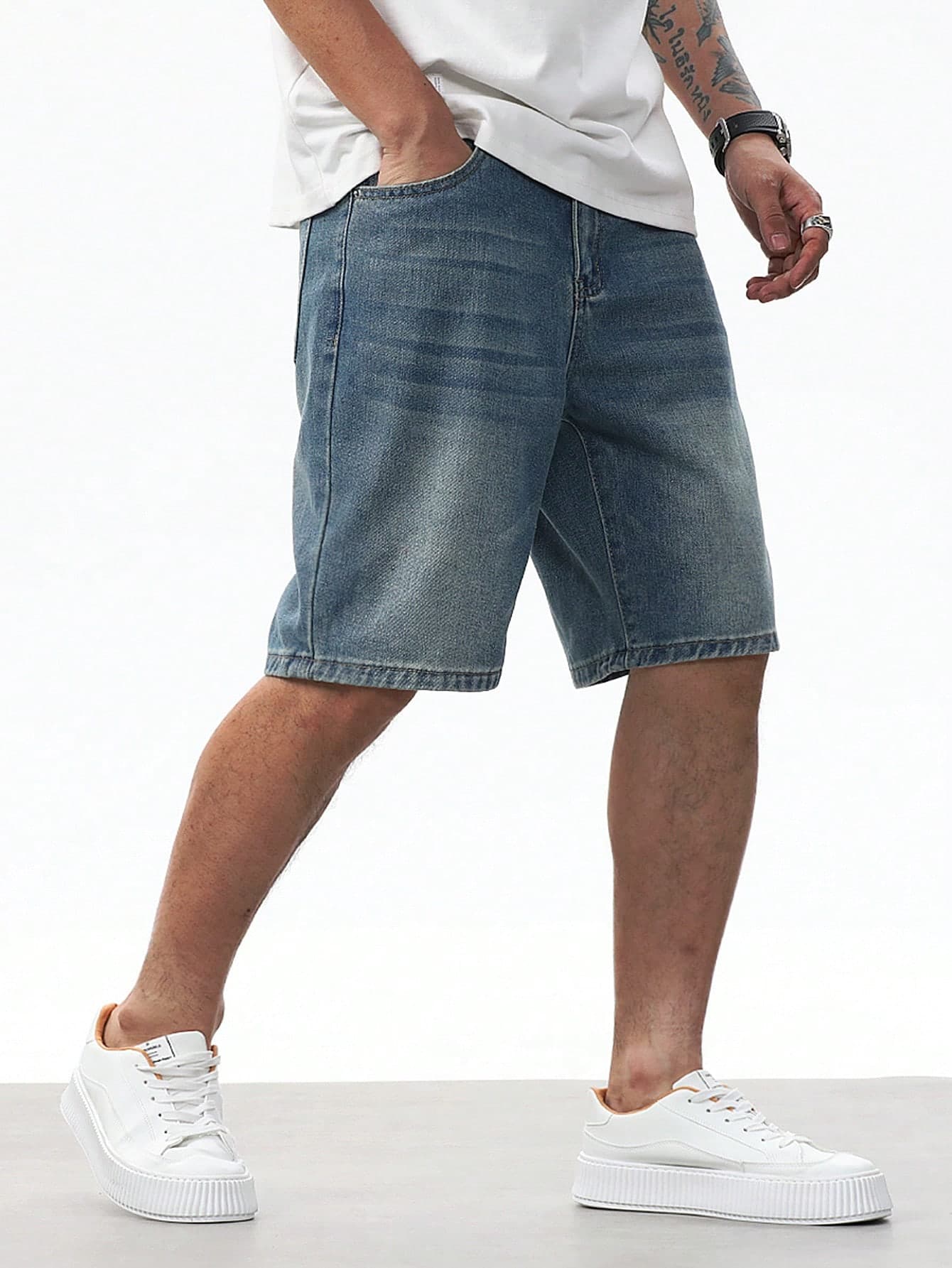 Manfinity Hypemode Men Loose Fit Casual Bermuda Denim Shorts With Pockets Baggy Jorts Plain Light Blue Vacation Going Out Hang Out Commute Street