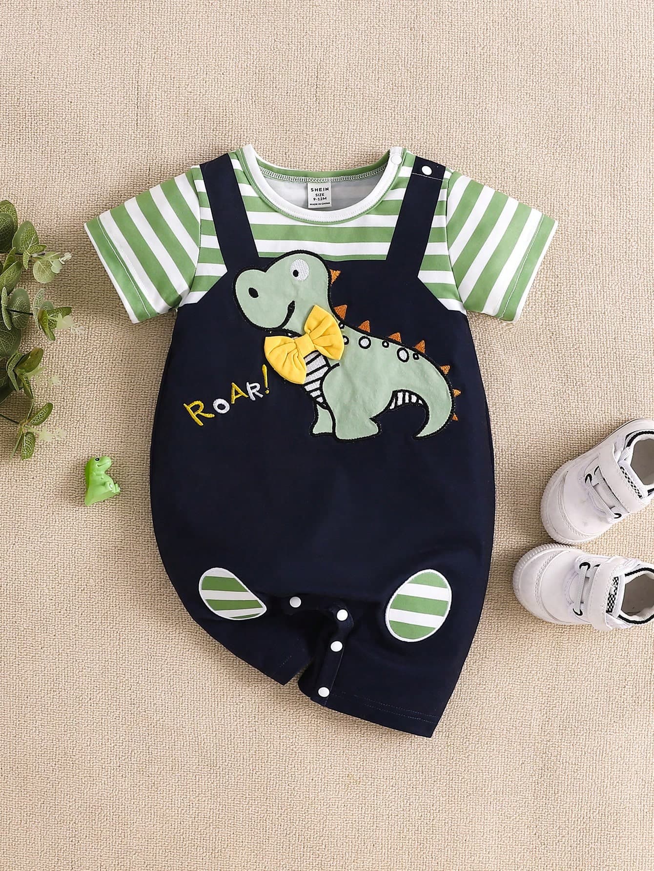 SHEIN Baby Boy Cute Dinosaur Embroidery Striped 2 In 1 Romper , Spring/Summer