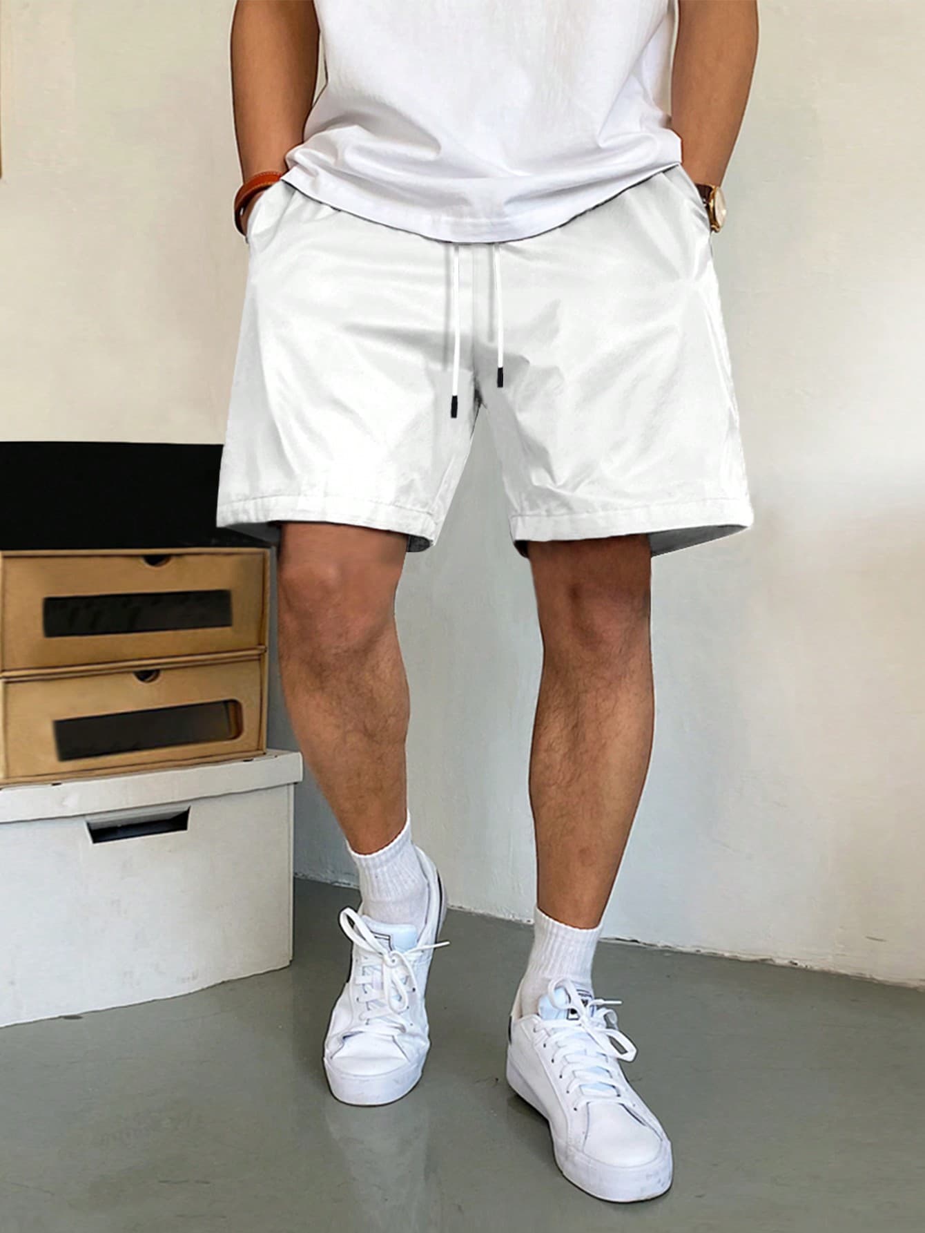 Manfinity Homme Loose Fit Men's Shorts With Slant Pockets And Drawstring Waist