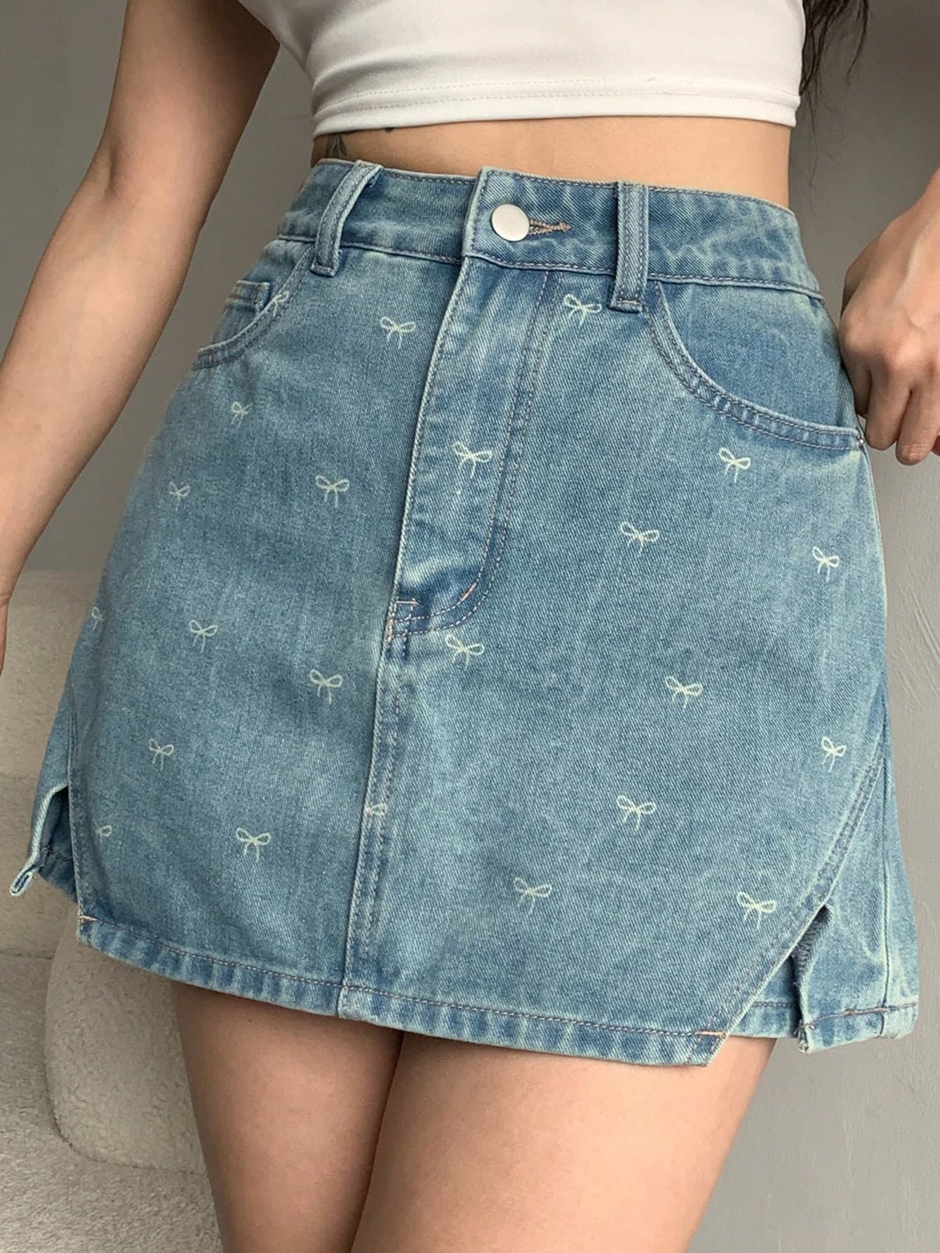 DAZY Women's Butterfly Print Denim Skirt With Pocket And Slit, Casual Style,Skorts
