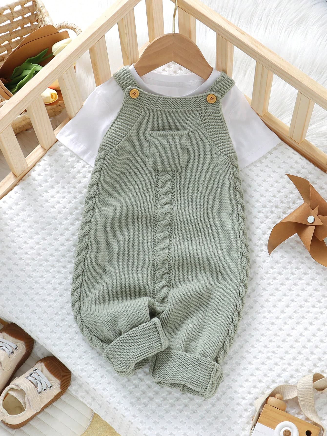SHEIN Baby Boy Light Green Knitted Jumpsuit Romper With Suspenders, Fashionable Casual And Versatile Crawling Suit