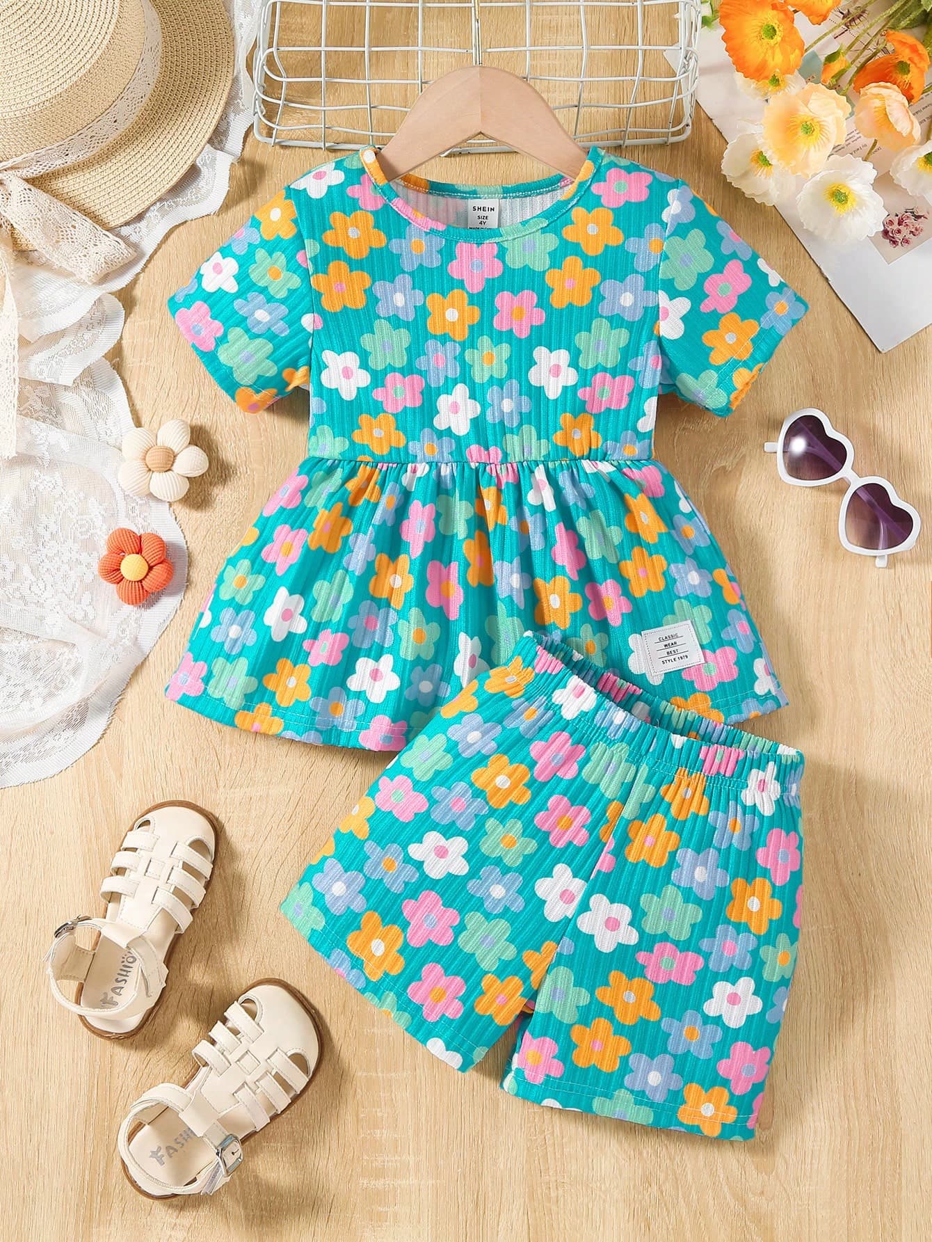 SHEIN Young Girl Floral Printed Short Sleeve Round Neck Top And Shorts Set Summer Holiday