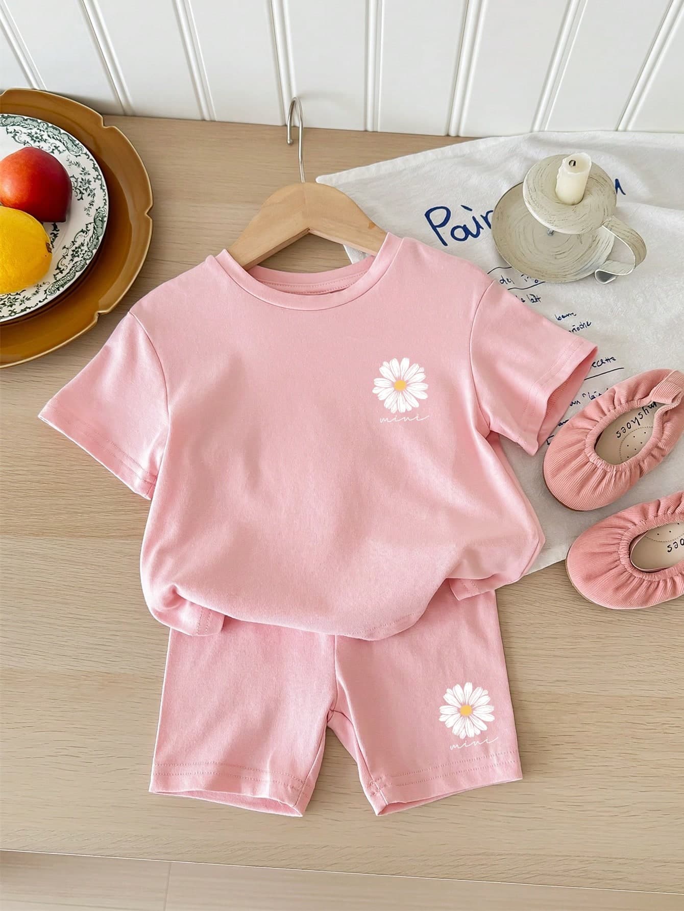SHEIN LMoss Kids ModeFlare Wear Baby Girl Casual Floral Pattern Round Neck Short Sleeve Top And Shorts Set, Summer, Containing 95% Cotton