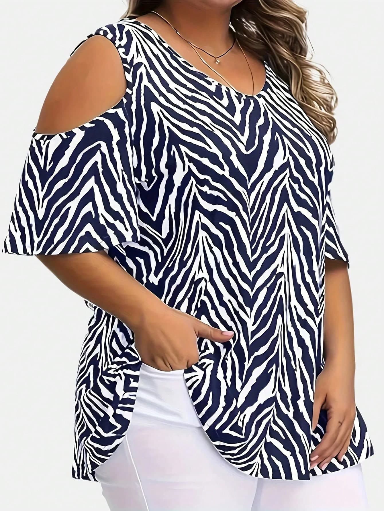 EMERY ROSE Plus Size Women's V-Neck Short Sleeve Open Shoulder Zebra Printed T-Shirt, Summer Graphic Tees Women Tops