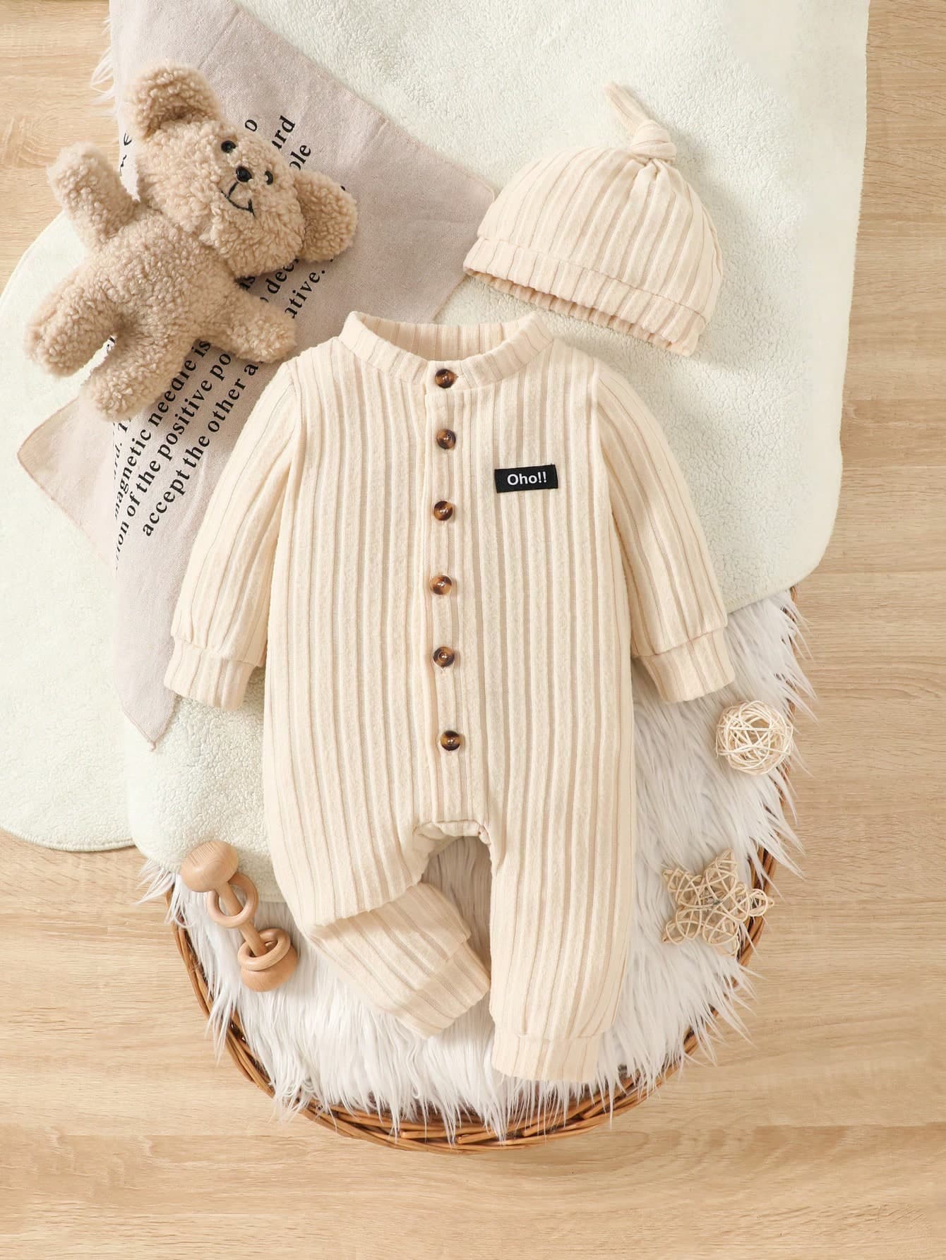 SHEIN 1pc Baby Boys' Solid Color Buttoned Letter Printed Long Sleeve Jumpsuit Beige Autumn Casual Family Matching Warm Comfortable Romper For Spring Winter