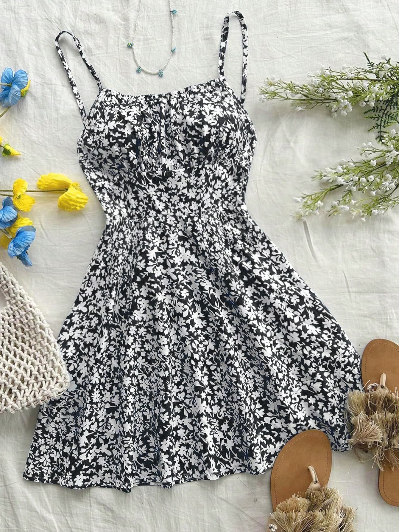 Soleia Women's Ditsy Floral Backless Spaghetti Strap Dress For Vacation