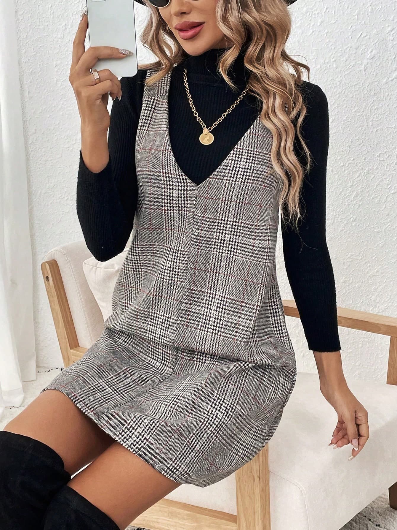 SHEIN LUNE Stylish Everyday Wear, Plus Size Women's Loose Jacquard Plaid Suspender Dress Winter Clothes Commute Holiday Outfit Party