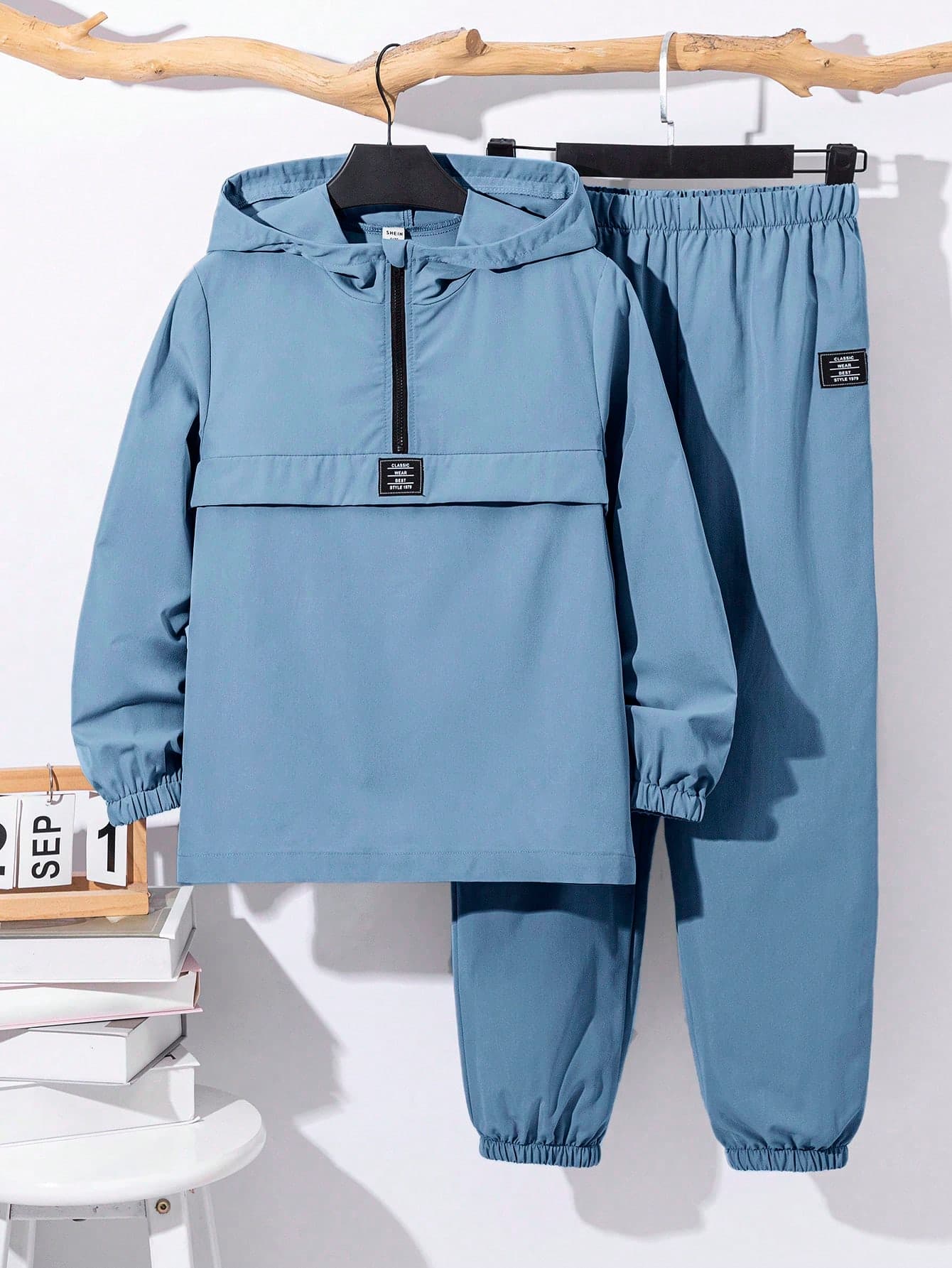 SHEIN 2pcs/Set Tween Boy Half-Zip Hooded Jacket & Jogger Pants Casual Sporty Set, Suitable For Autumn/Winter Season
