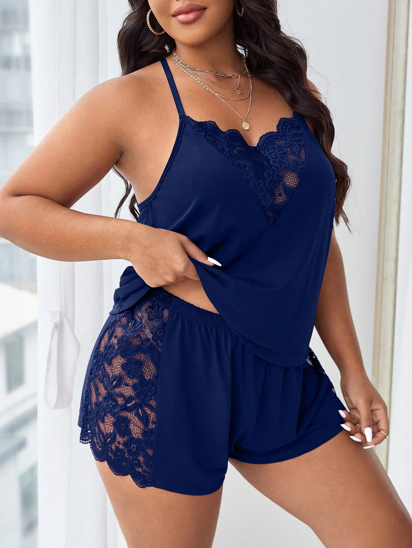 Plus Size Women Contrast Lace Halter Top & Shorts Pajama Set, Outfits