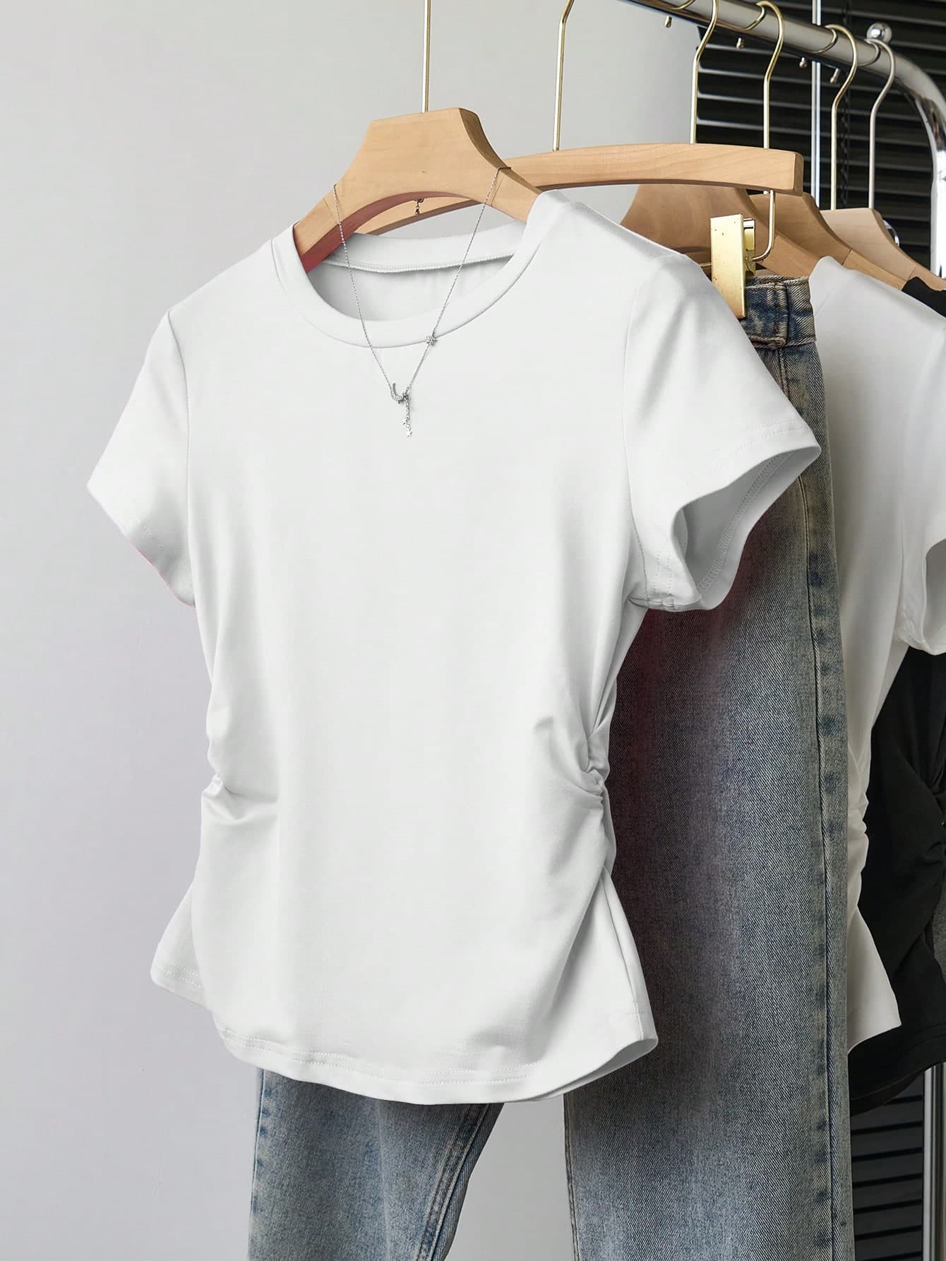 SHEIN Teen Girl Solid Color Round Neck Short Sleeve Simple T-Shirt, Casual Daily Wear