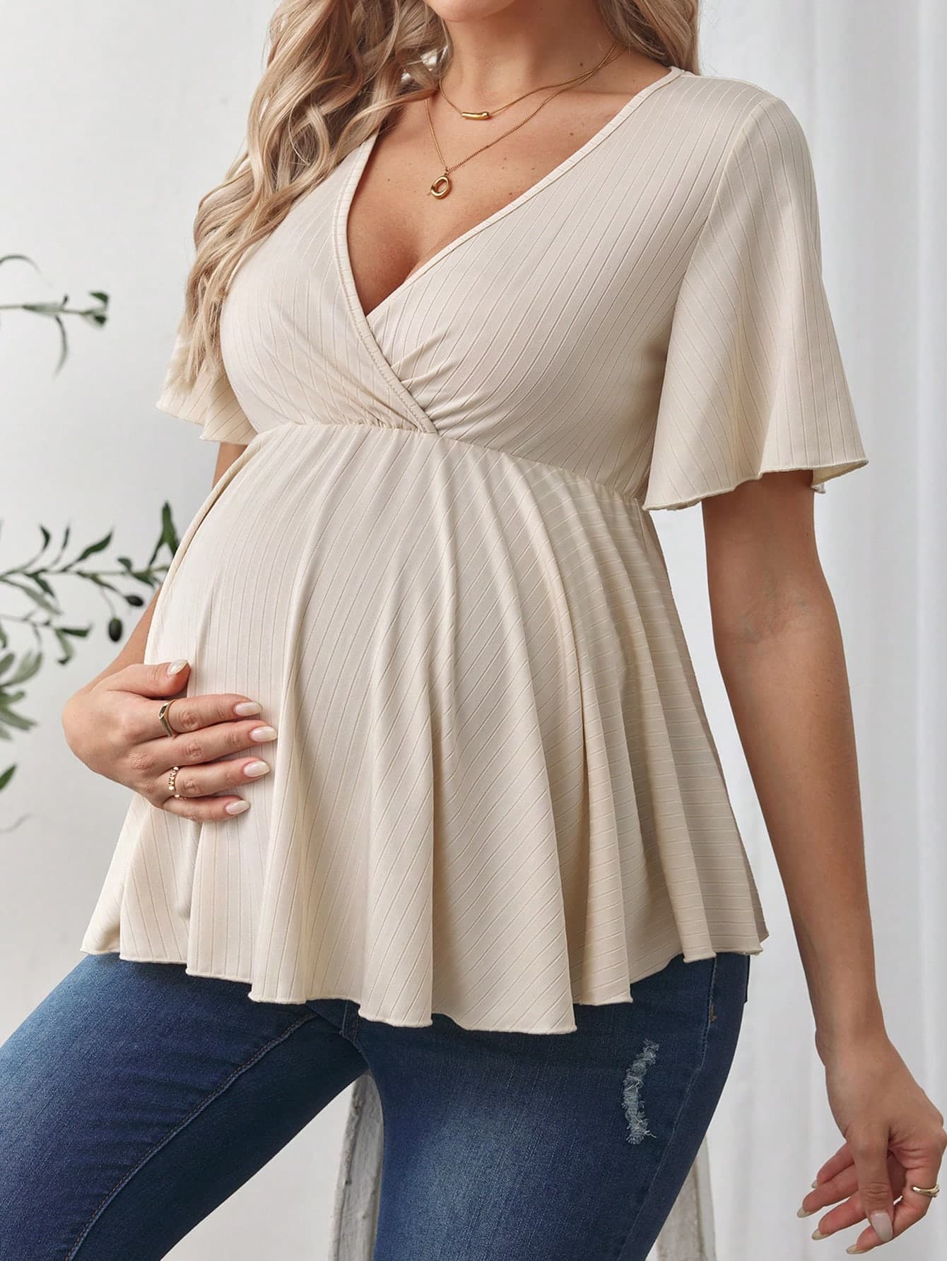 SHEIN Pregnant Women V-Neck Plain Short Sleeve T-Shirt, Casual Everyday Wear