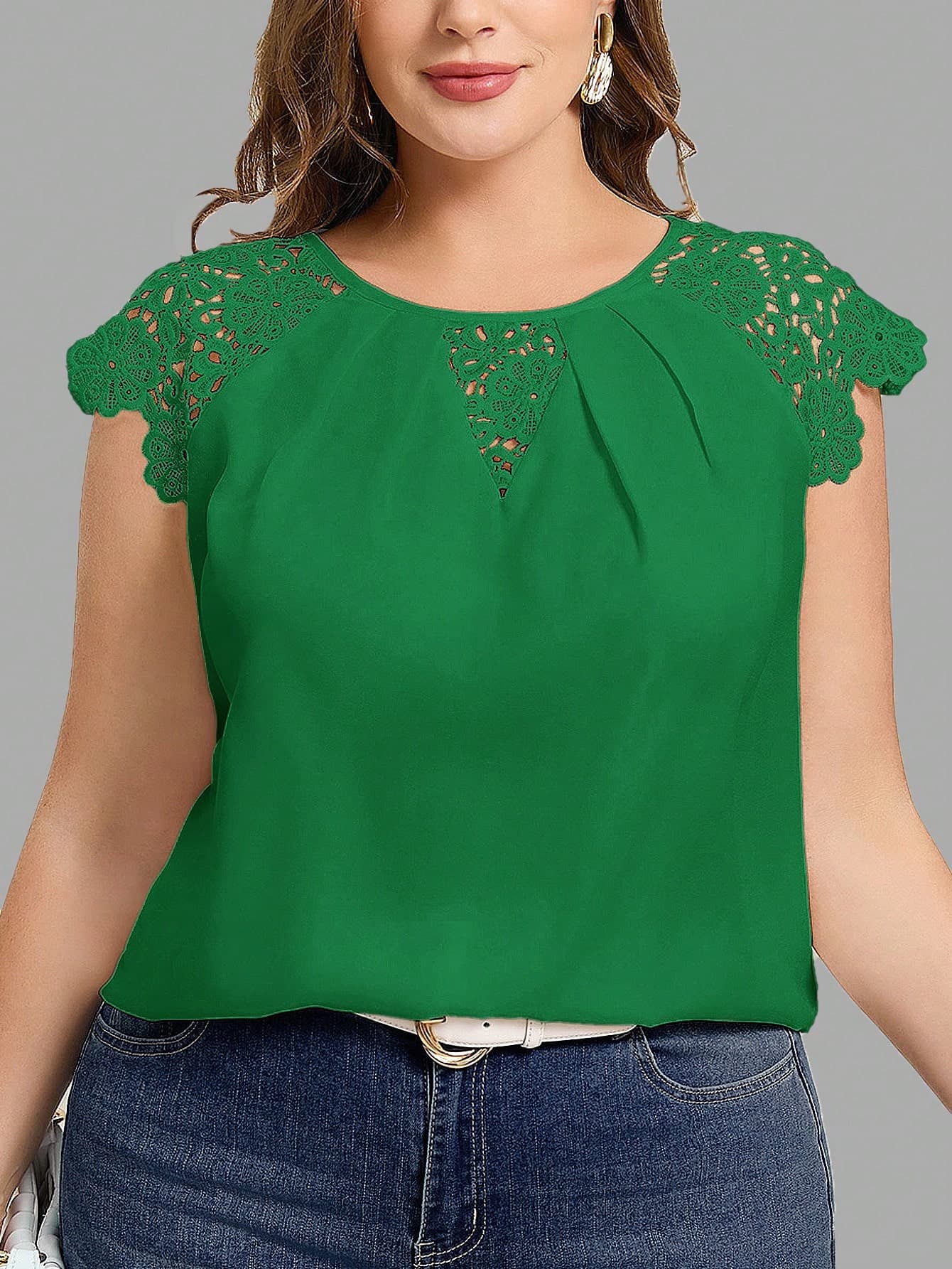 SHEIN Clasi Plus Size Solid Color Round Neck Lace Patchwork Casual Short Sleeve Blouse Green Top