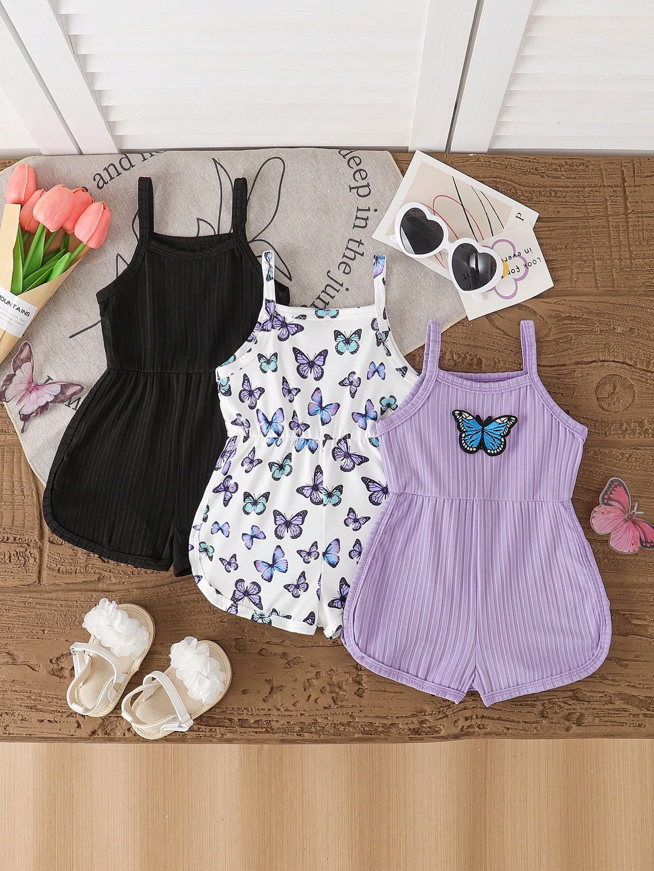 SHEIN 3pcs/Pack Baby Girls' Summer Cute White Vacation Rompers,Hibiscus Floral Strap Soft Round Neck Casual Tropical Versatile Beach Outfits,Multiple Colors