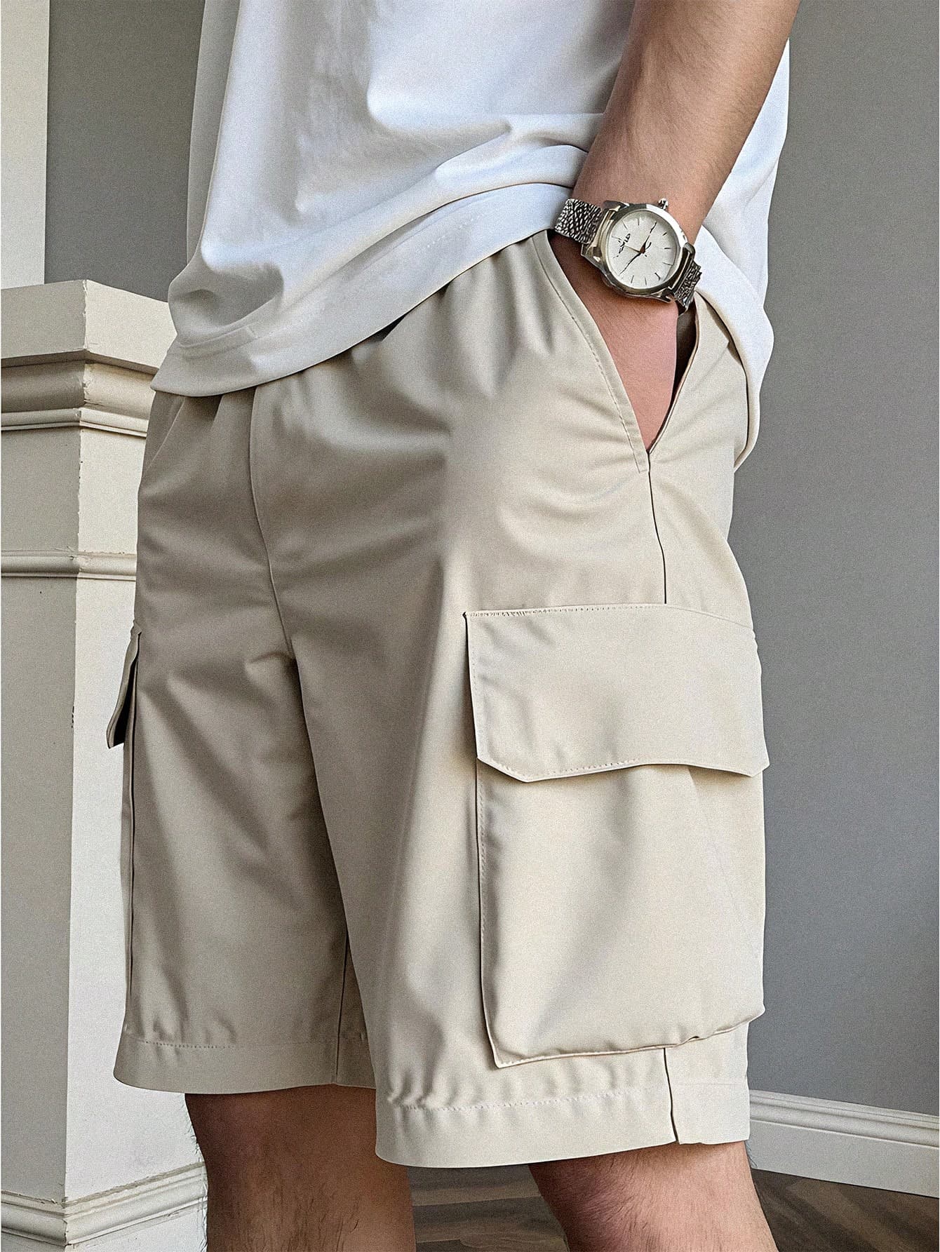 Manfinity Dauomo Men's Solid Color Cargo Pocket Relaxed Casual Shorts