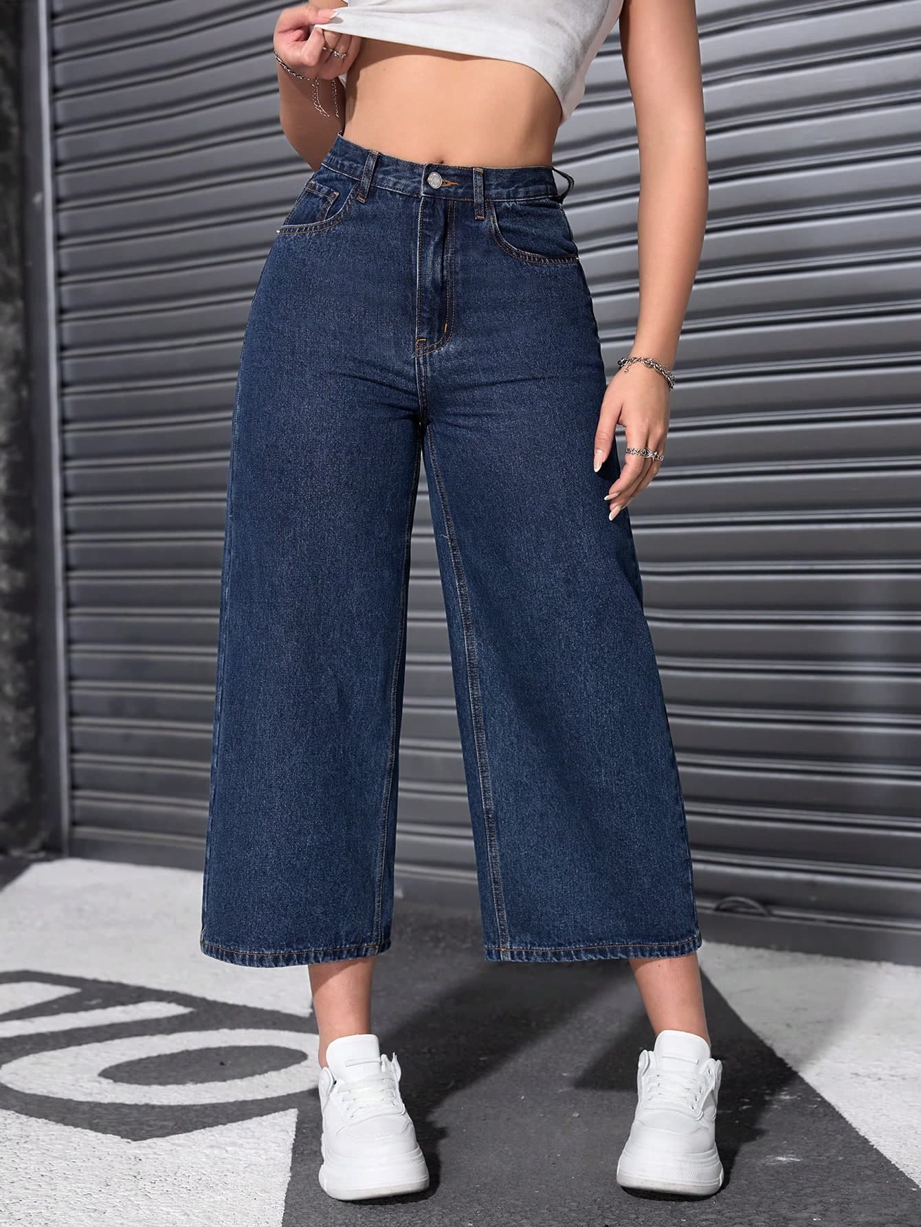 Casual Loose Fit 7/8 Length Straight Leg Jeans
