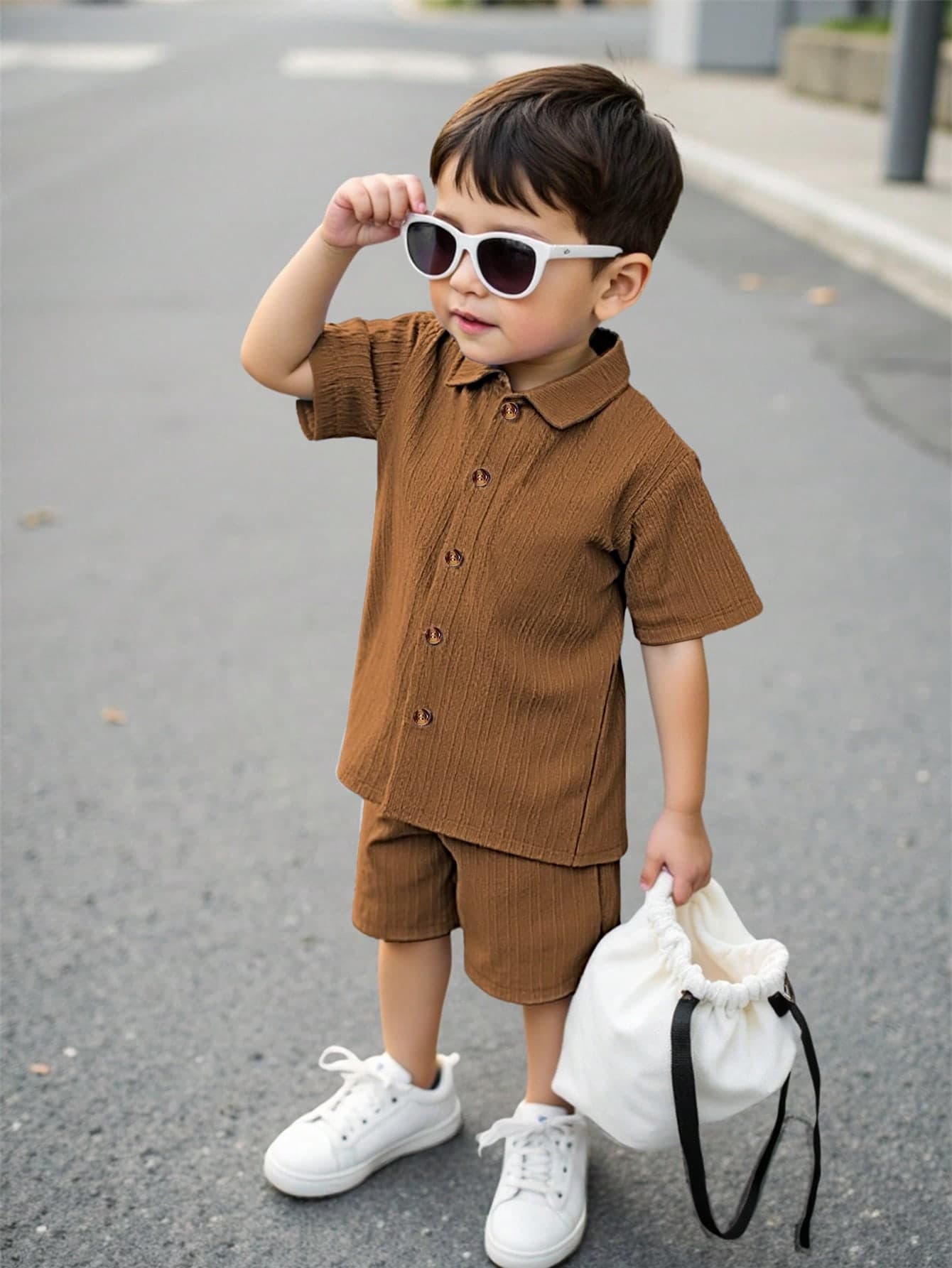SHEIN Young Boy Solid Color Short Sleeve Single Breasted Shirt And Shorts 2pcs/Set Summer Holiday