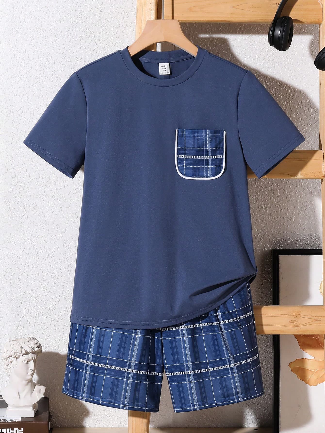 SHEIN Teen Boy Simple Plaid Pattern Round Neck Patch Pocket Short Sleeve Shorts Loose Casual Pajamas 2 Pieces Set