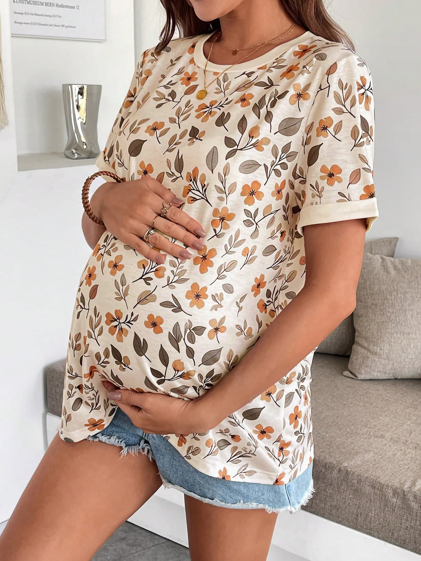SHEIN Maternity Floral Print Round Neck Casual Short Sleeve T-Shirt