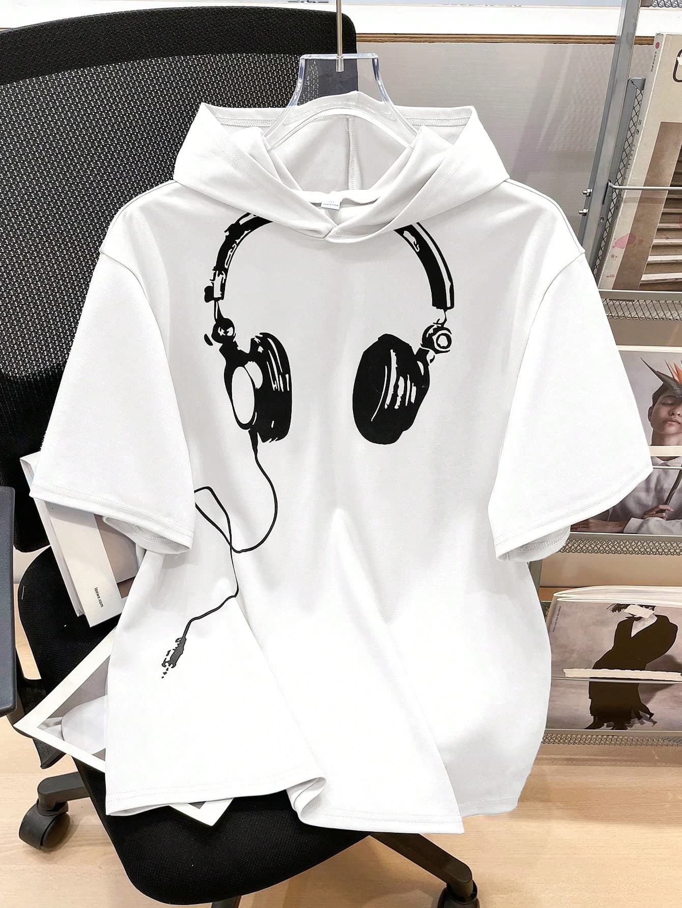 SHEIN Teen Boys' Casual Hooded Short Sleeve Graphic Tee, Video Game Print, Summer