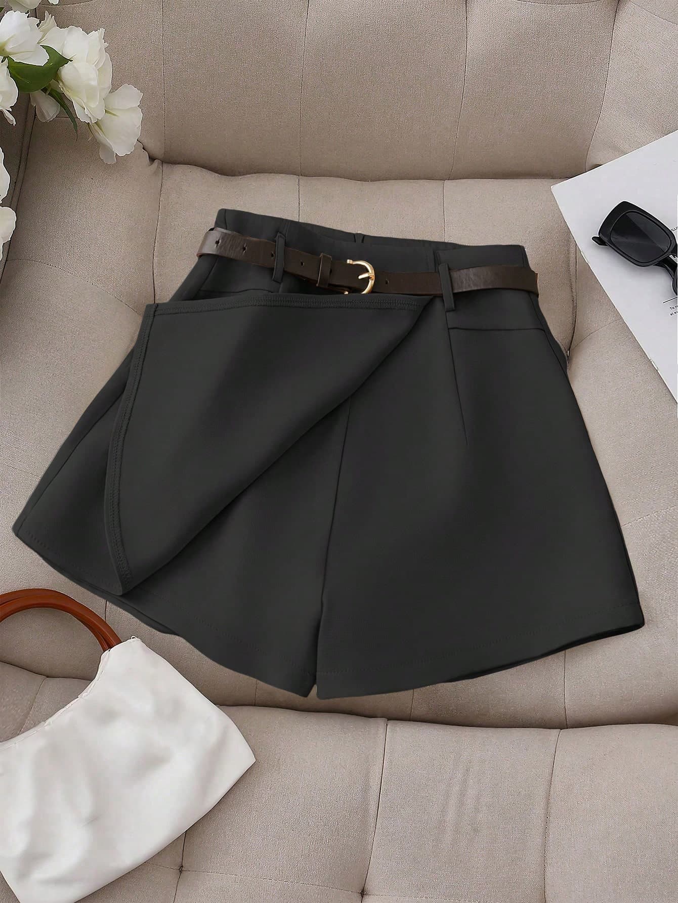 Franclia Women's Casual Solid Color Faux Pocket Shorts With Belt