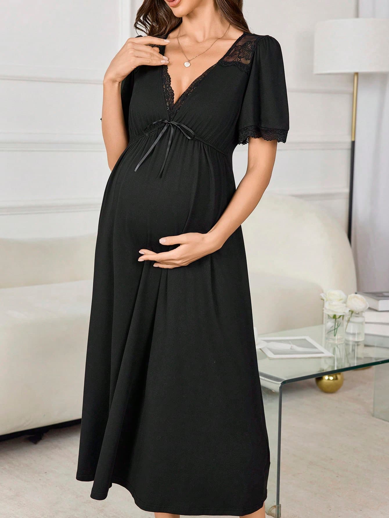 Moonlight&Mama Maternity Deep V-Neck Lace Patchwork Waist Flare Hem Long Nightgown'