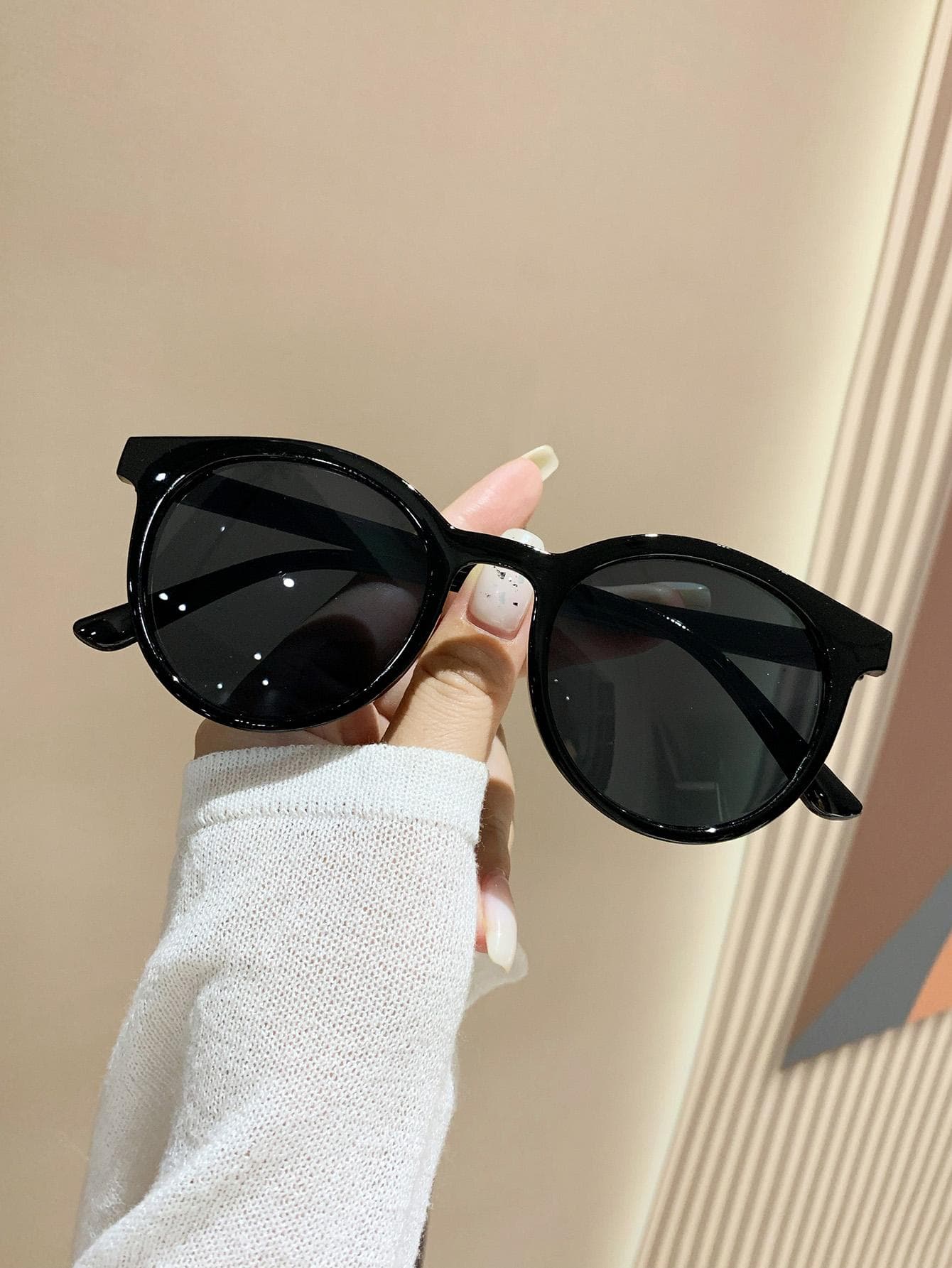 1 Pair Women's Round Summer Fashion Glasses, Suitable For Streetwear, Travel, Vacation, Sports Style, Driving, Electronic Music Festival