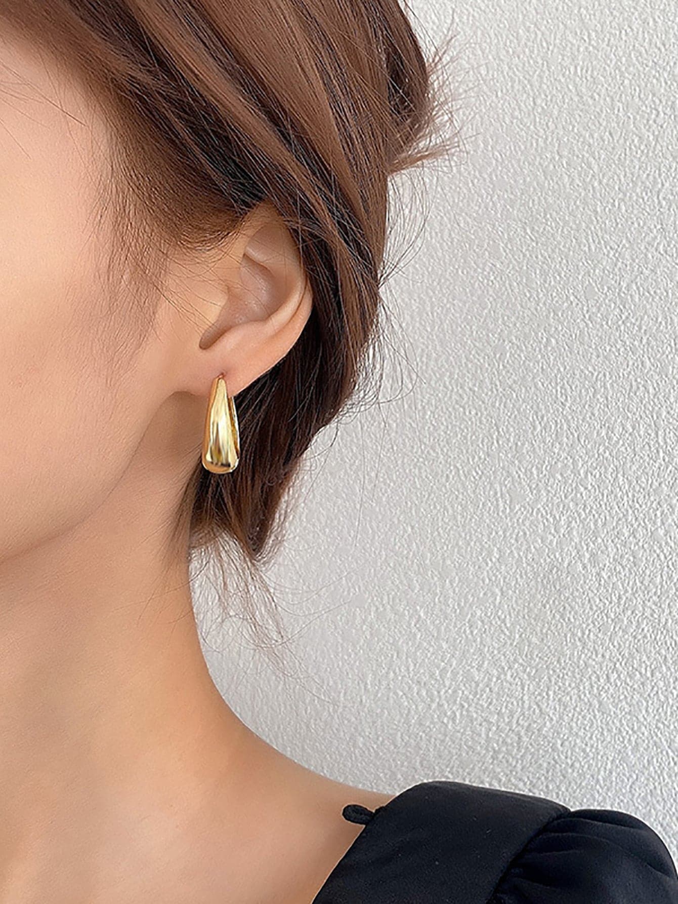 1pair European And American Style Minimalist Alloy Metal Geometric U-Shaped Earrings, Glossy Open Elliptical Women's Hoops For Daily Use