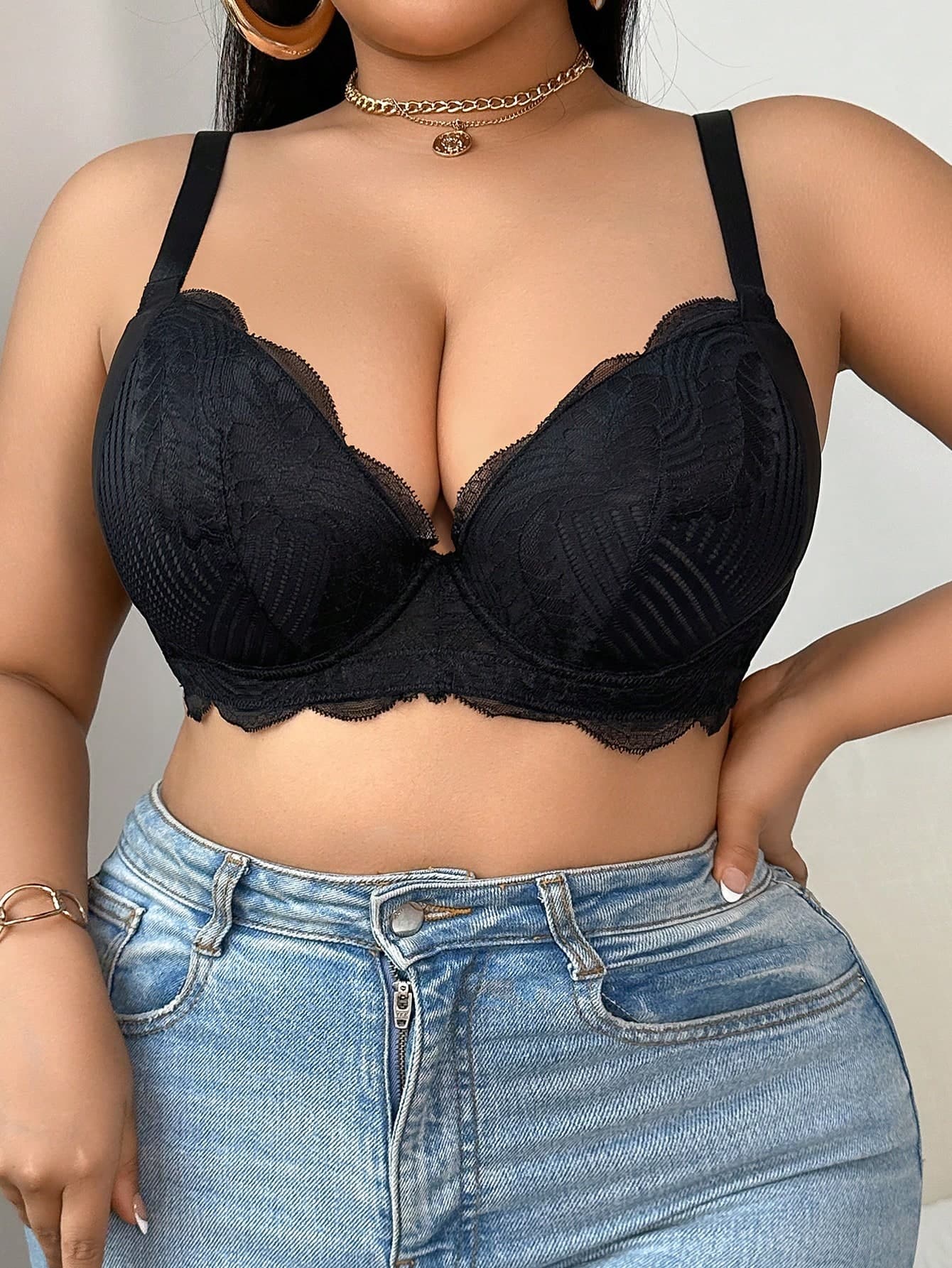SHEIN Plus Size Solid Color Breathable Lace Trim Adjustable Strap Bra