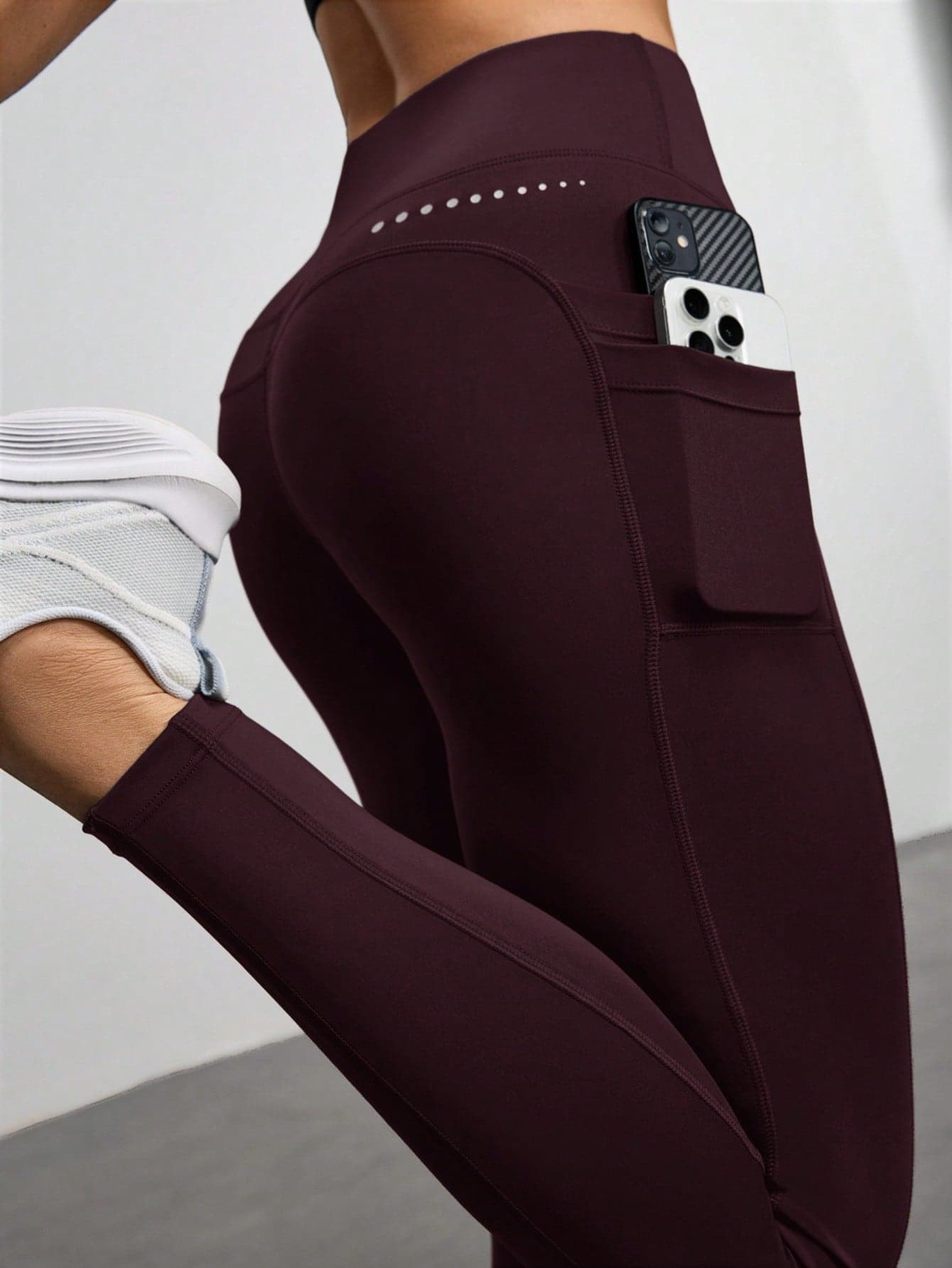 Easithlete Easithlete Women's Solid Color High Waist Fitted Casual Breathable Fitness Sports Shorts With Pockets