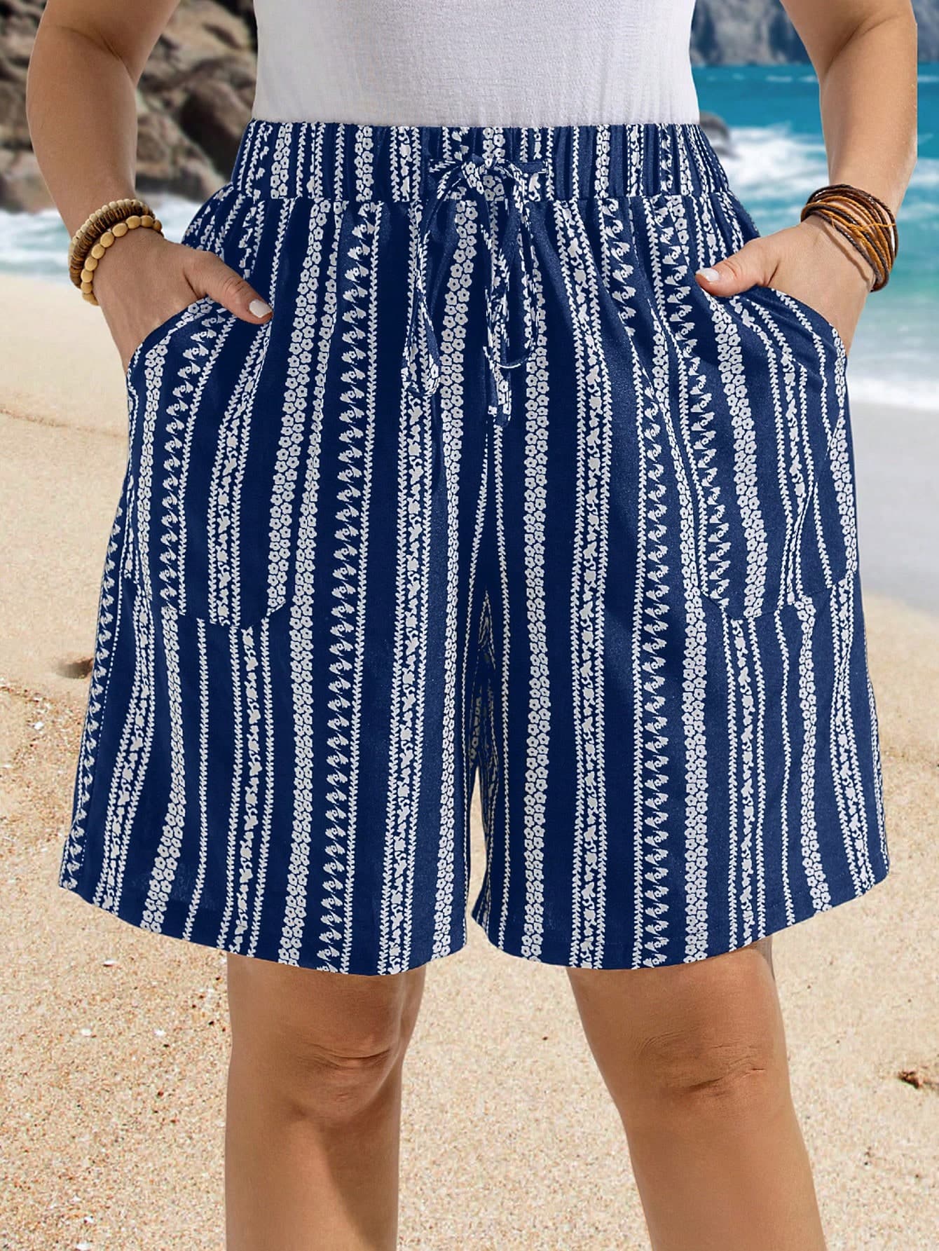 EMERY ROSE Plus Size Summer Pocket All-Over Print Knotted Casual Vacation Shorts