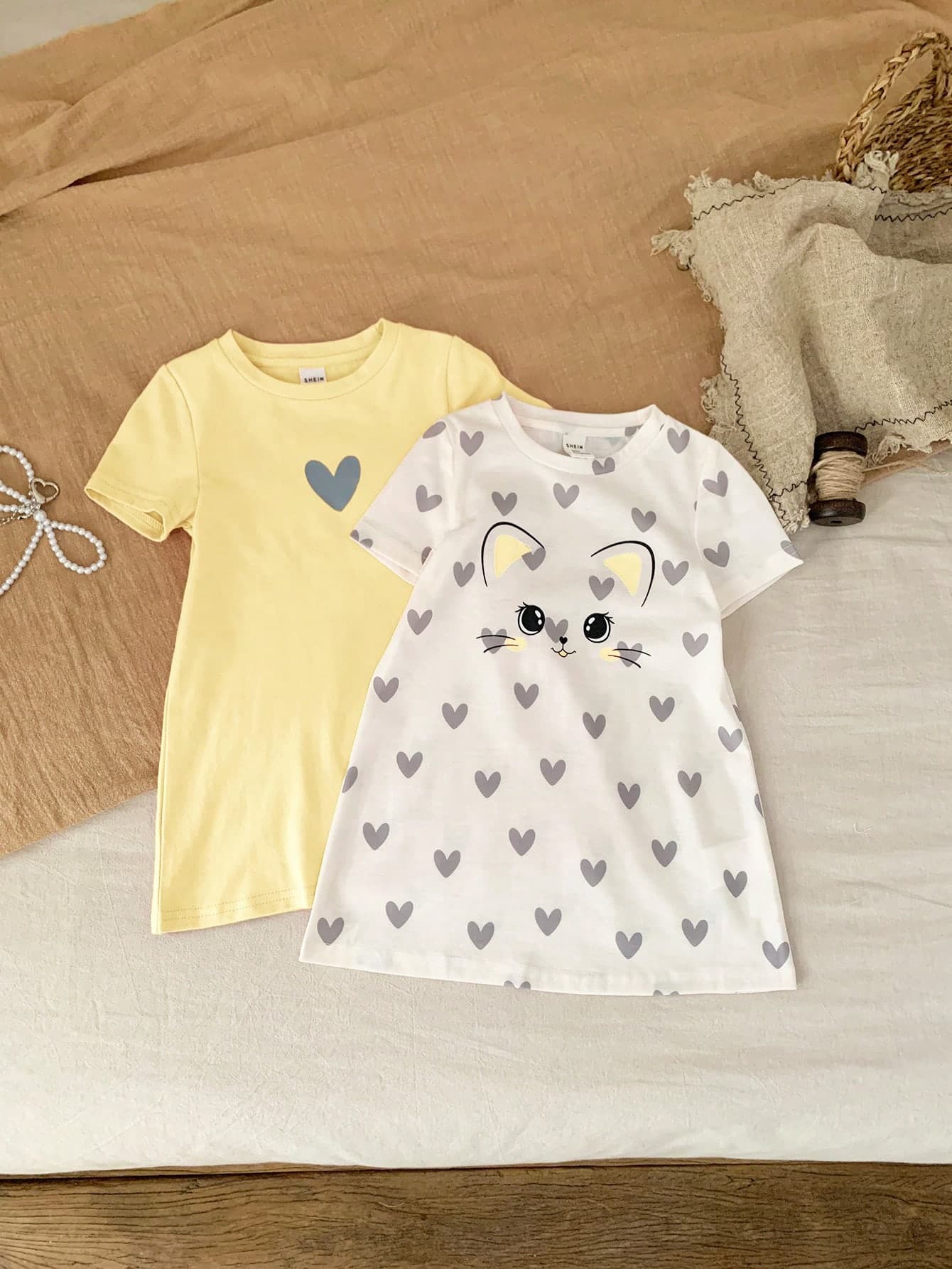 SHEIN LMoss Kids 2pcs/Set Casual Versatile Knit Round Neck Short Sleeve Love Cat Print Dress, Suitable For Outings And Other Occasions, Baby Girl