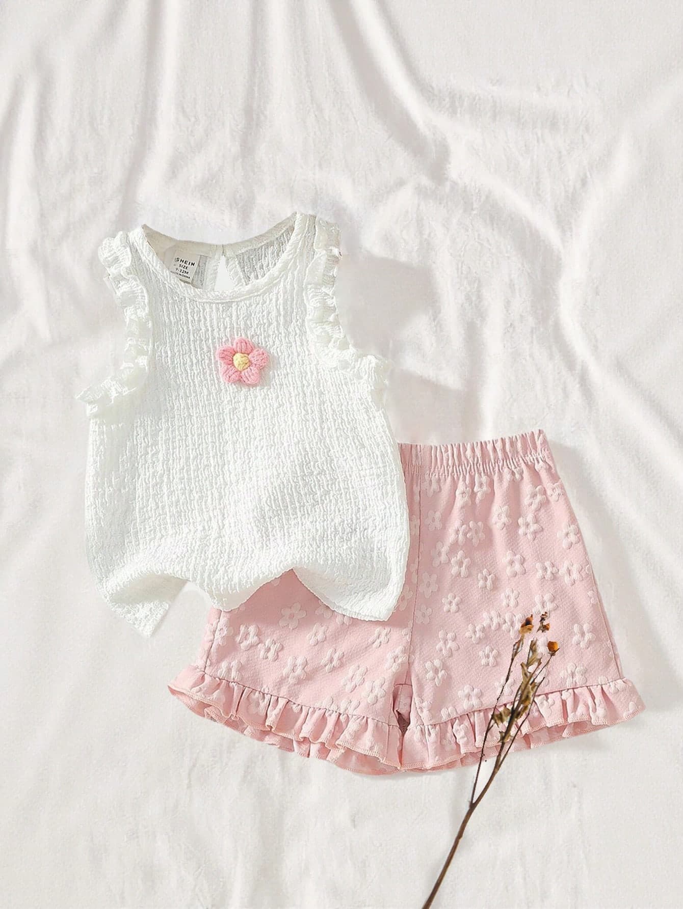SHEIN Vintaside Kids Baby Girl Sweet Jacquard Top & Jacquard Shorts Set, Spring/Summer